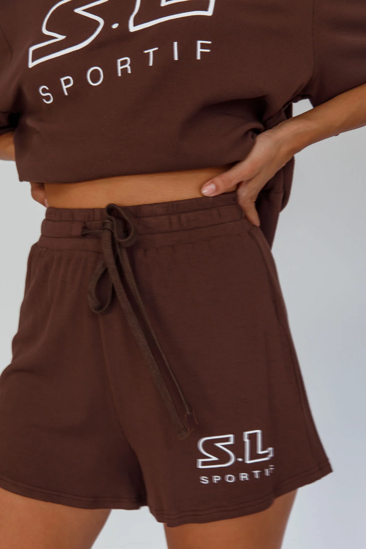 On Track SL Logo Shorts Chocolate