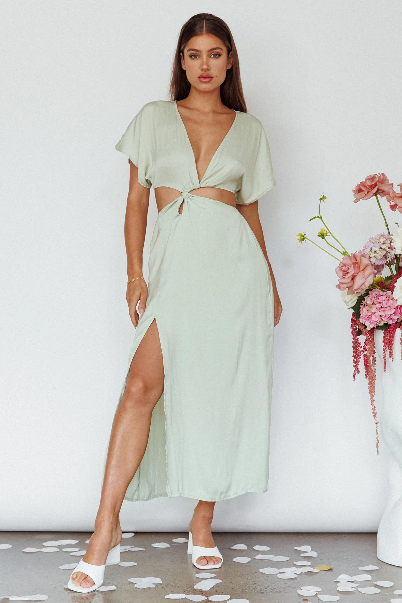 Getaway Cut-Out Waist Midi Dress Pistachio