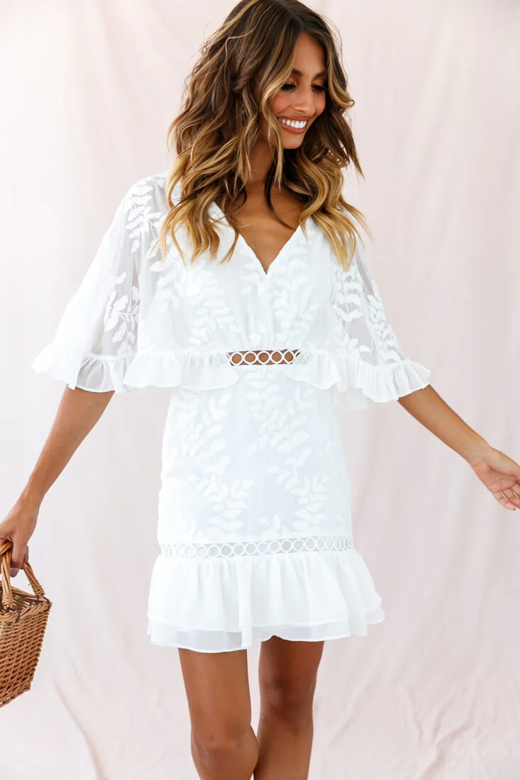 Caspar Leafy Embroidered Dress White Tall