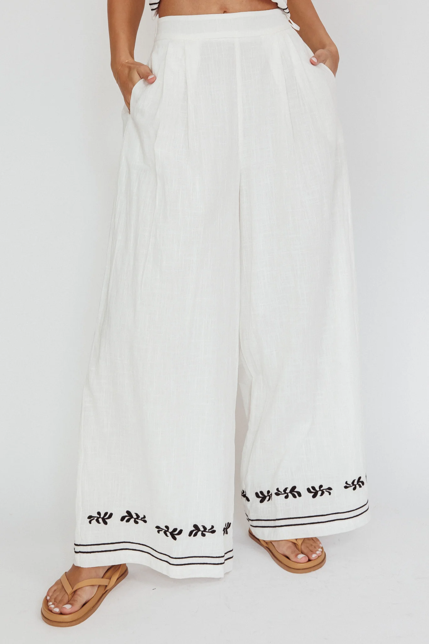 Sought After Wide-Leg Pocket Pants Off White