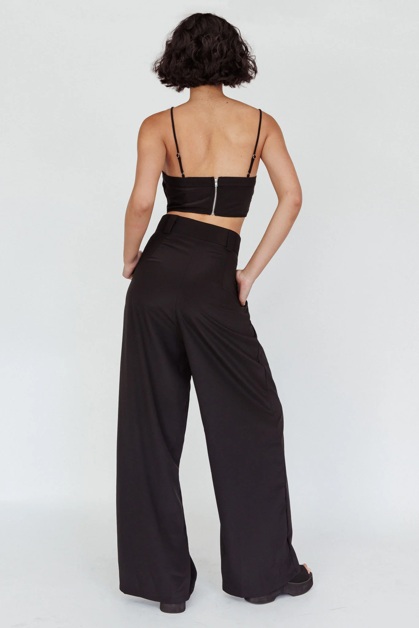 Regal Wide-Leg Mid Rise Pants Black