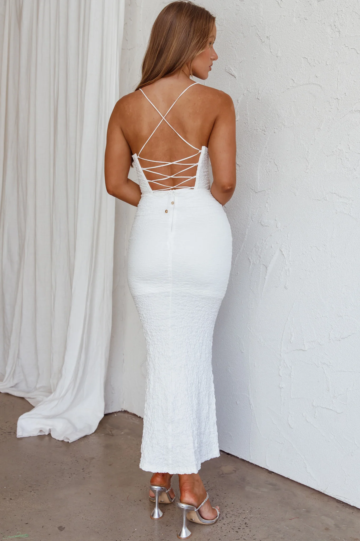 Nouveau U-Neckline Midi Dress White