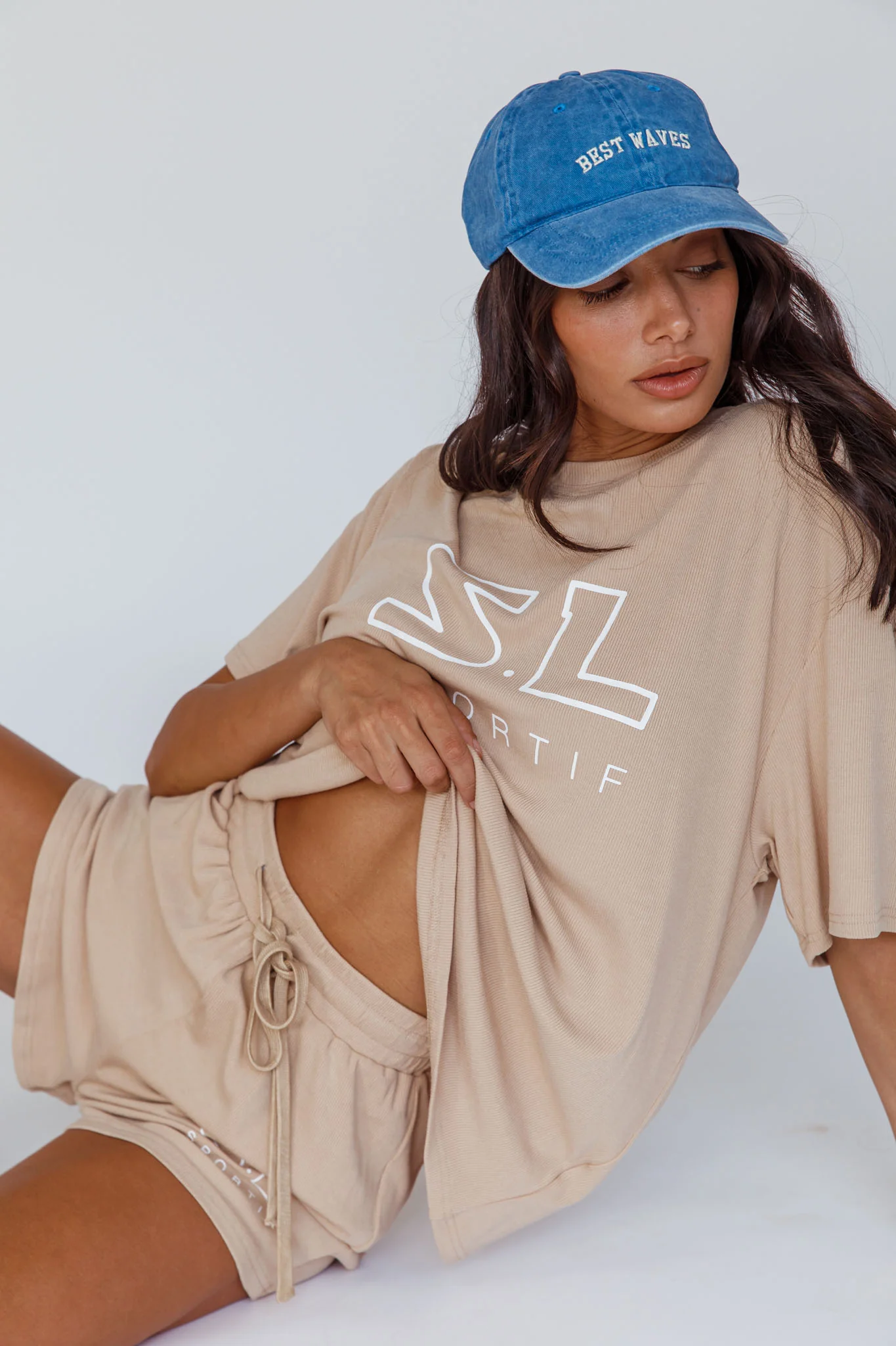 On Track SL Logo Shorts Camel