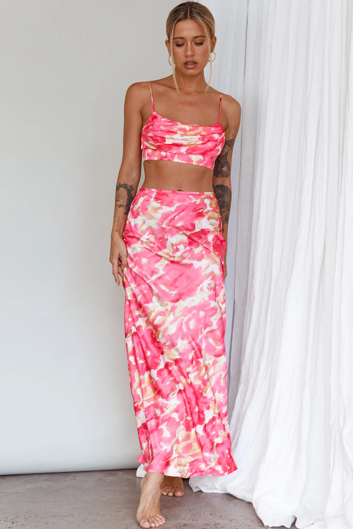 Well Versed Maxi Skirt Abstract Pink
