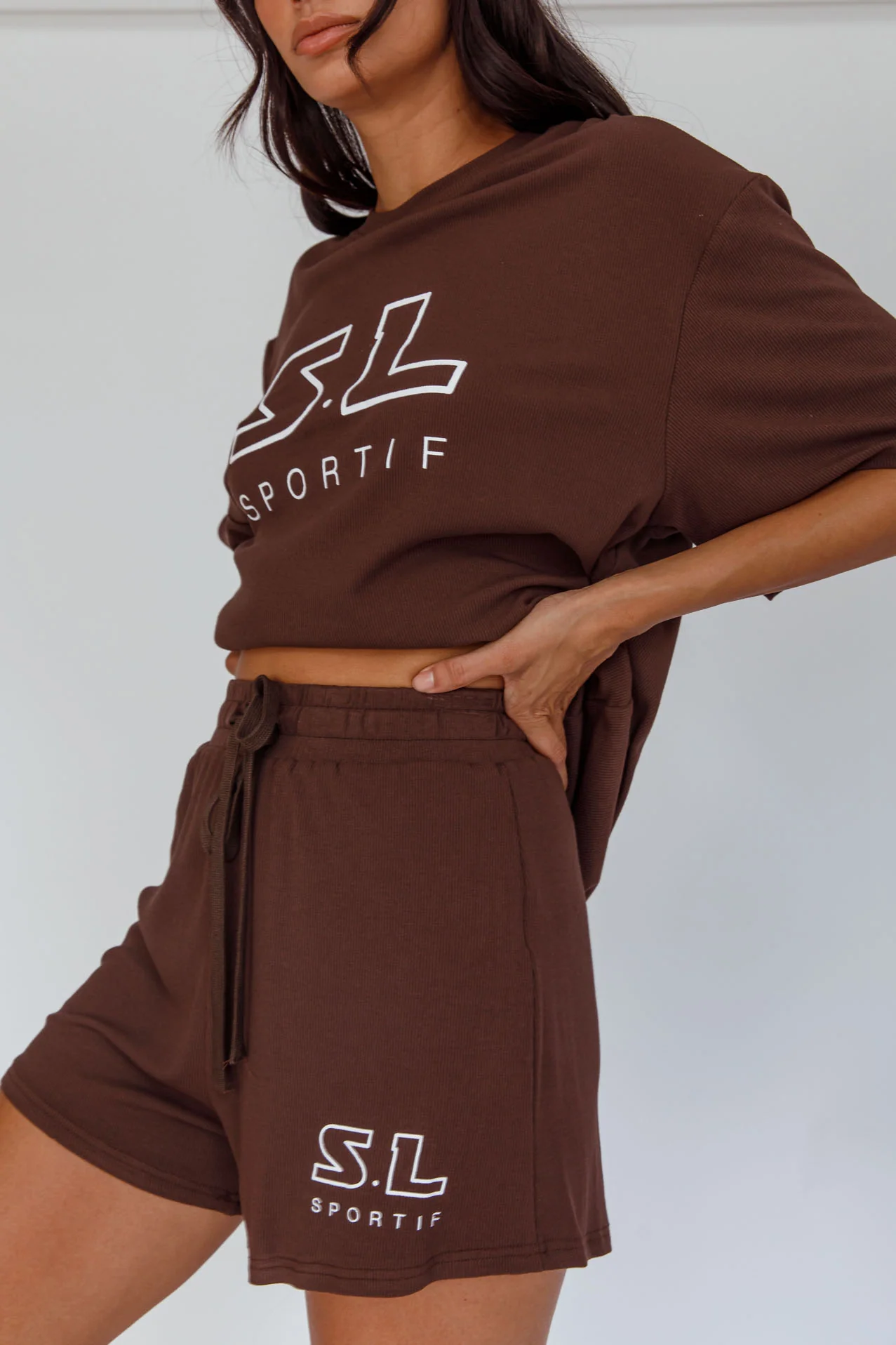 On Track SL Logo Shorts Chocolate