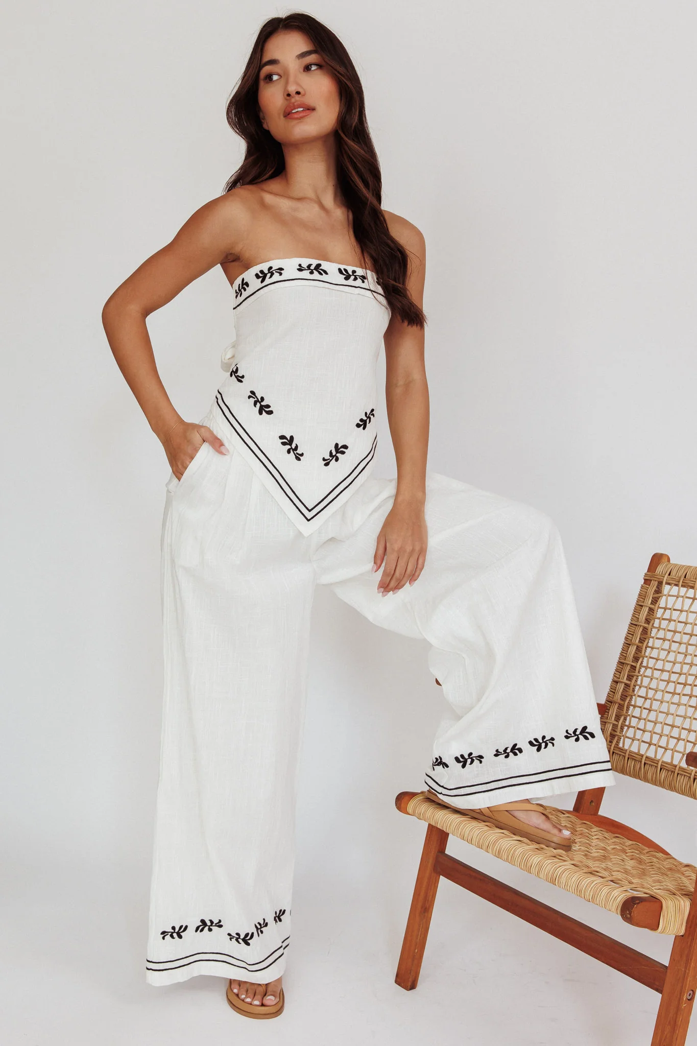 Sought After Wide-Leg Pocket Pants Off White