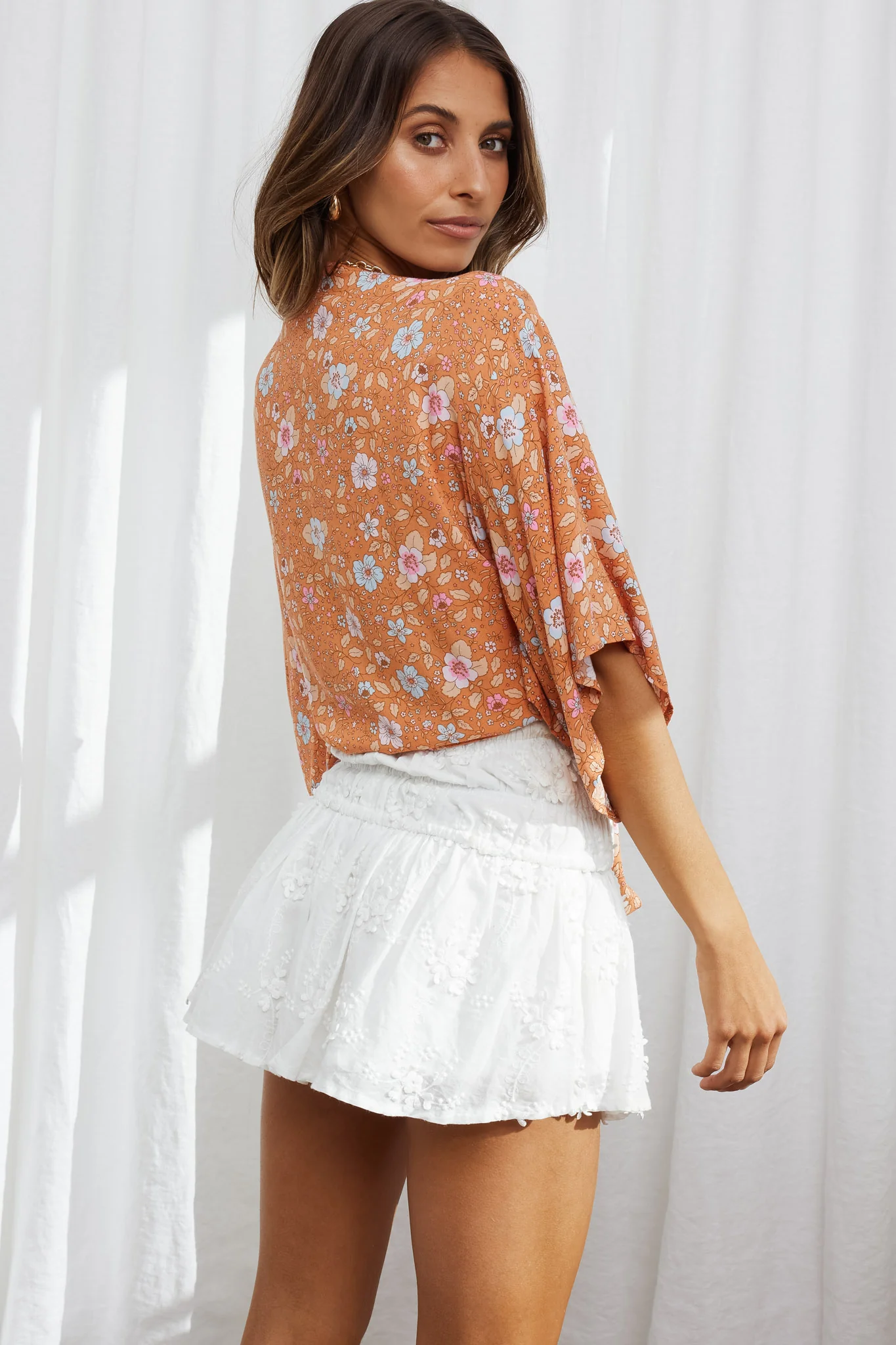 Rivera Deep-V Tie Front Crop Top Floral Print Orange/Pink