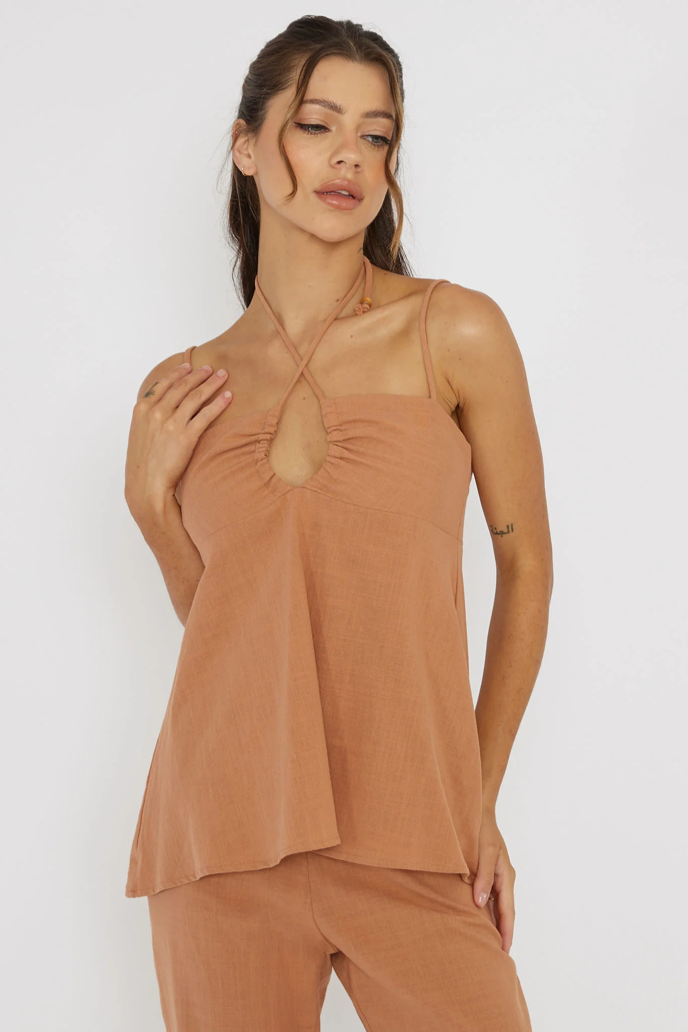Freestyle Neck Tie Top Sand
