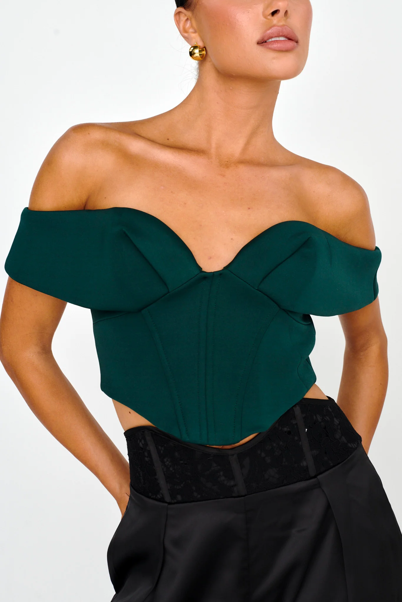 Tenicka Off-Shoulder Crop Top Hunter