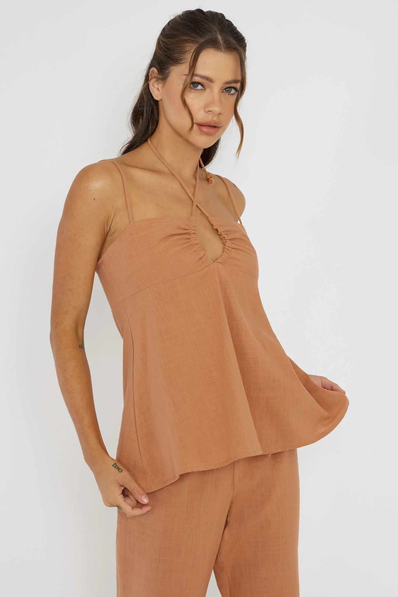 Freestyle Neck Tie Top Sand