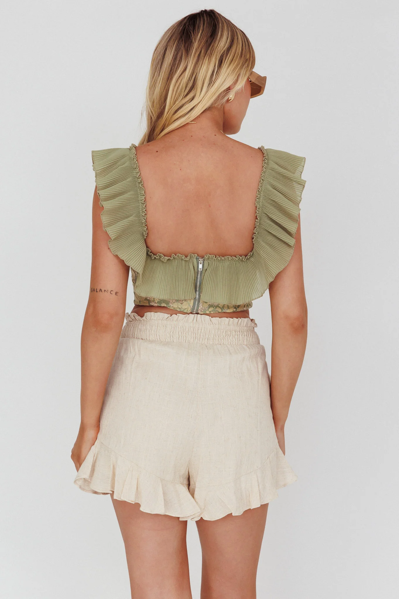 Dreamy On Or Off-Shoulder Frill Crop Top Beige/Olive