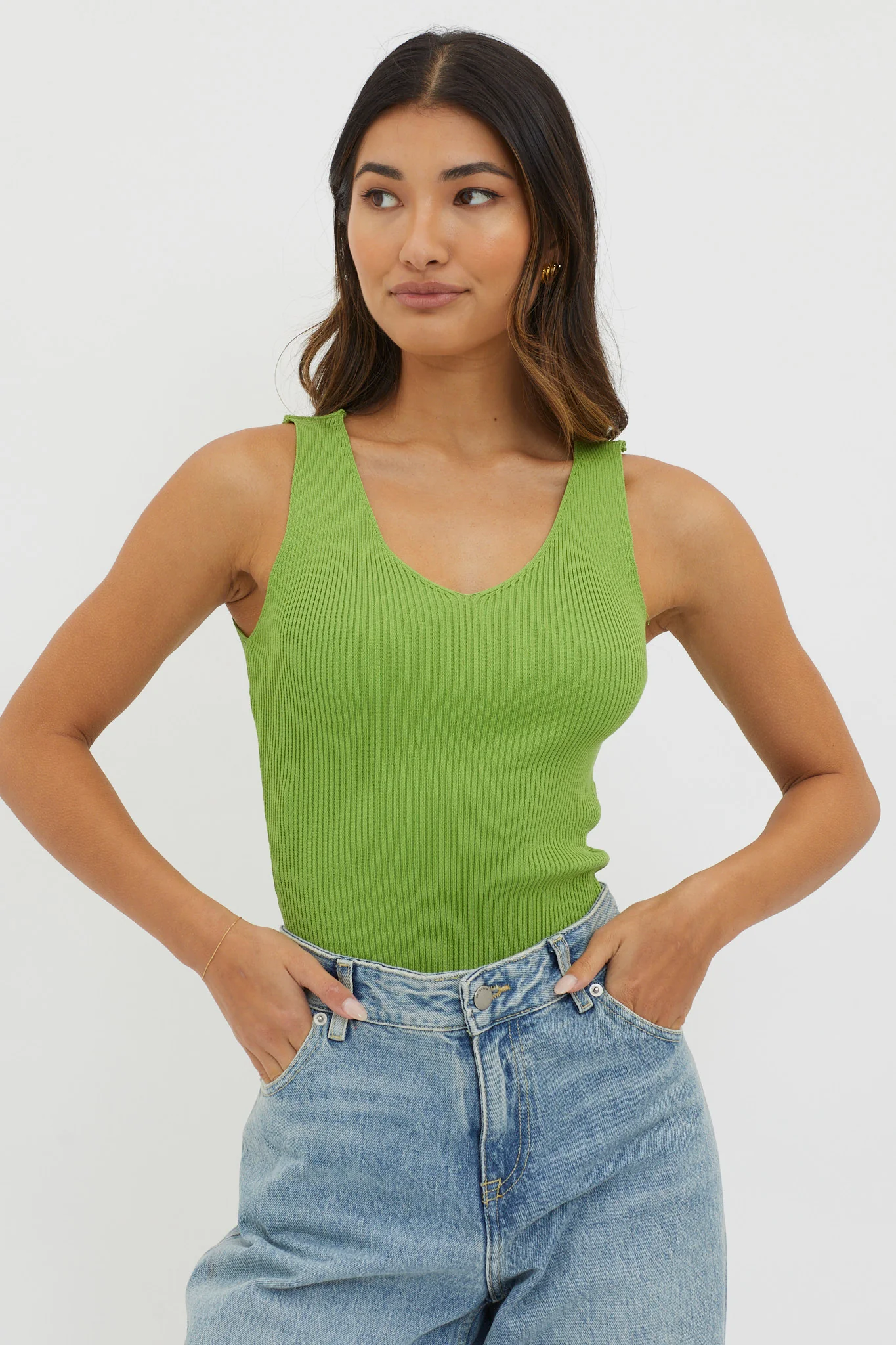Off-Duty V-Neck Ribbed Knit Top Green
