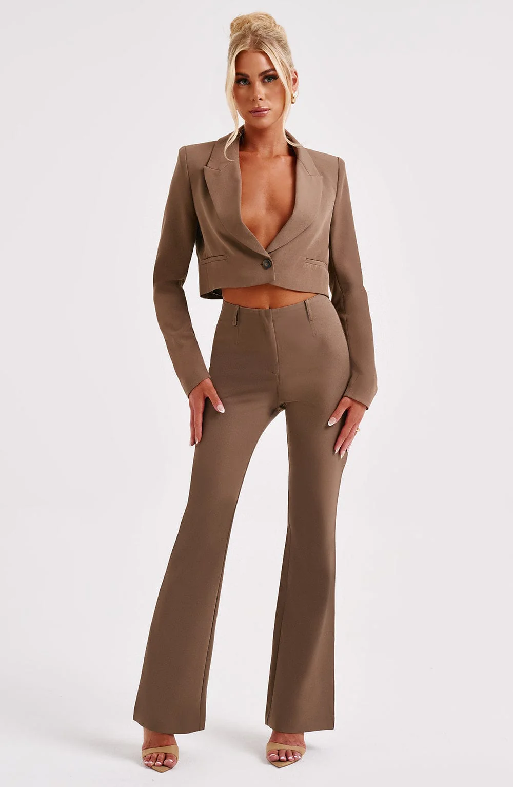 Darci Cropped Blazer - Mocha
