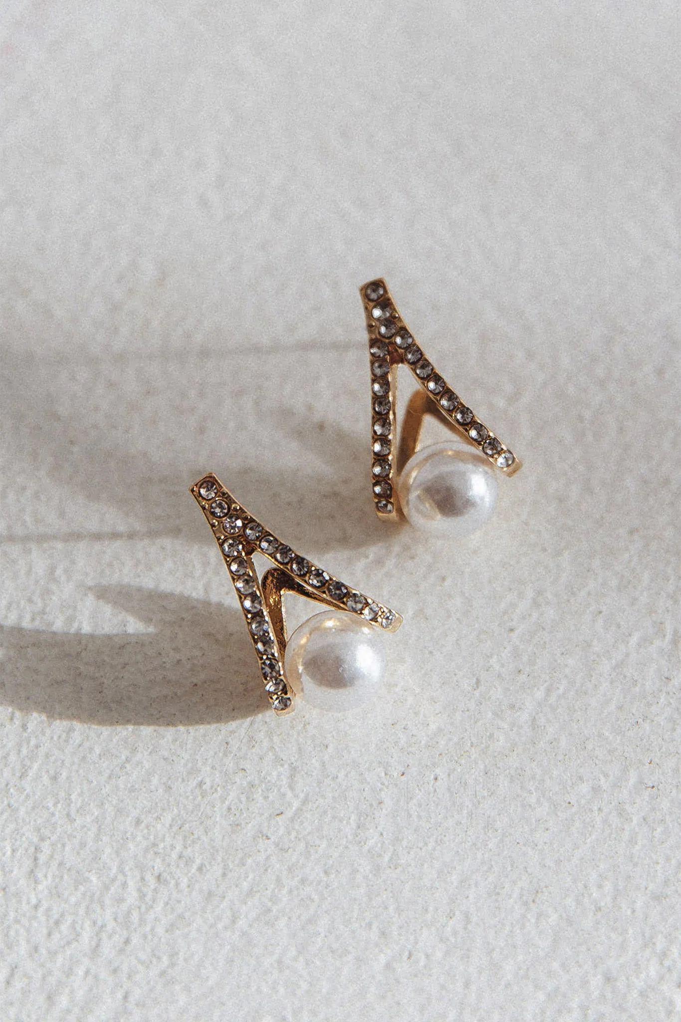 Smile Bright Pearl Zircon Stud Earrings Gold