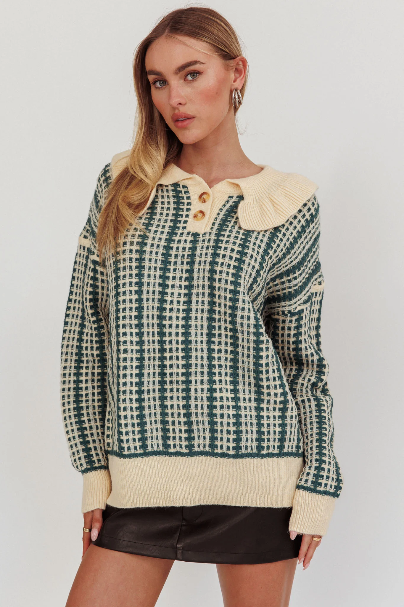 Rewrite Quarter Button Knit Sweater Emerald