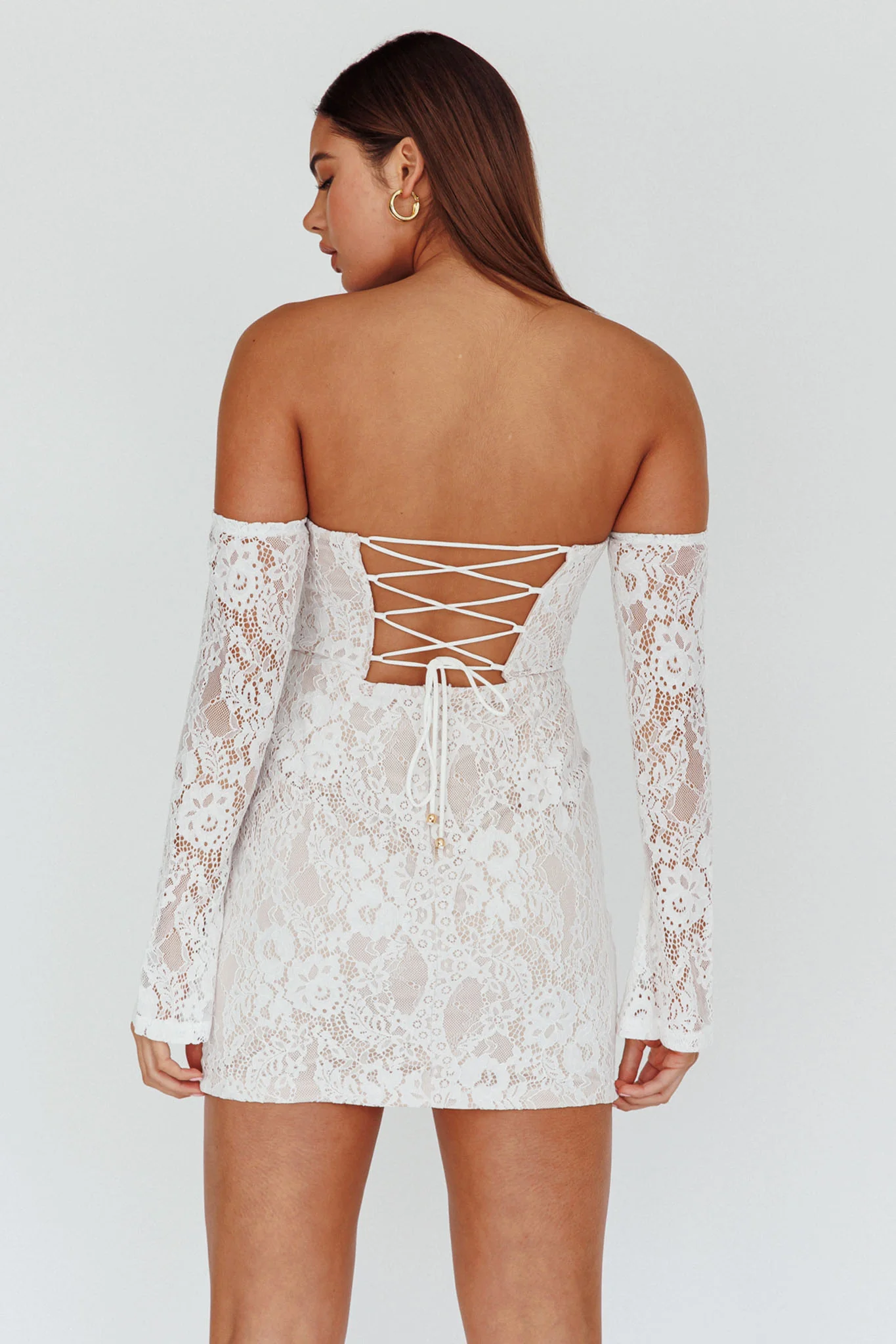 Nouveau U-Neckline Mini Dress Lace White