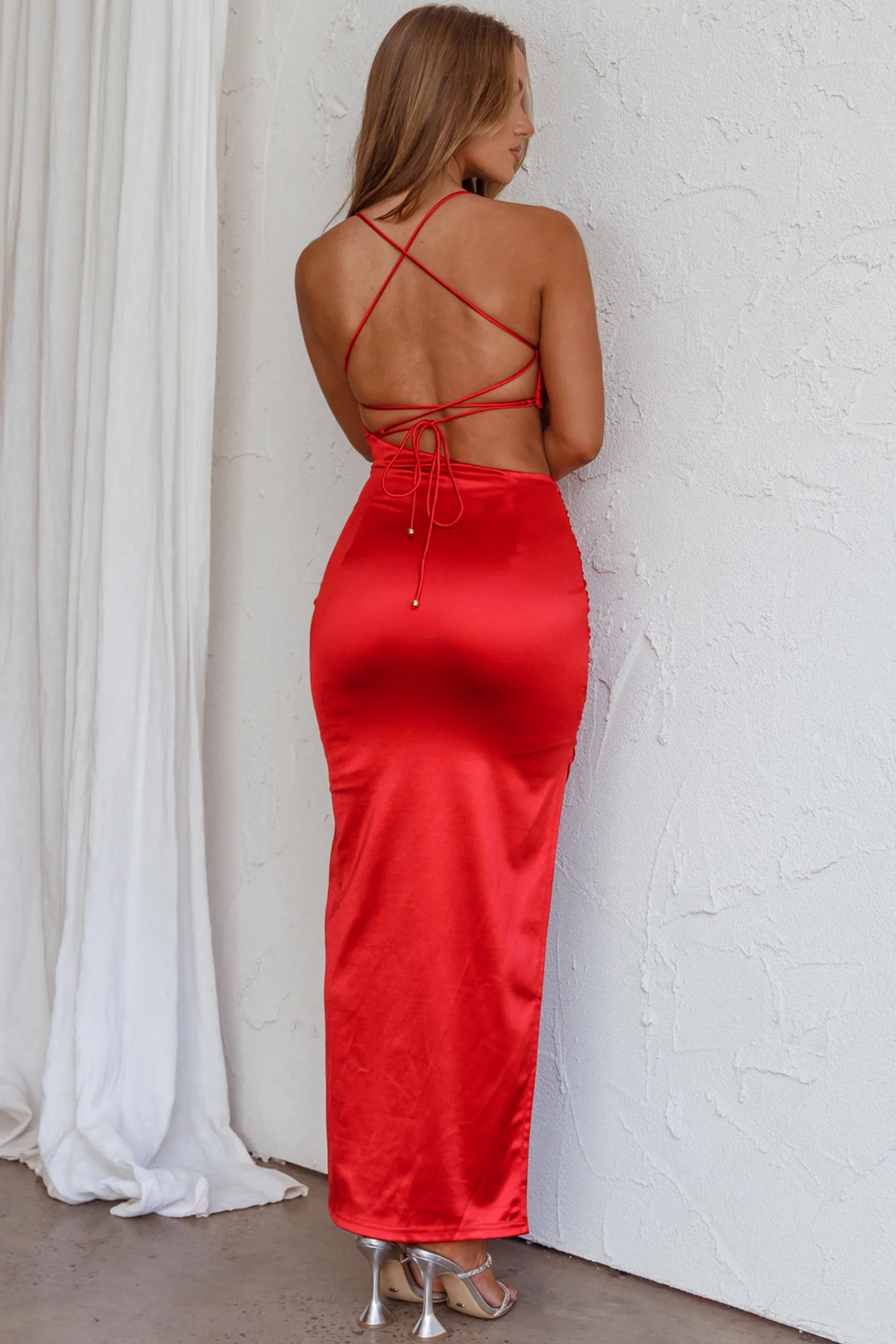 Can't Hardly Wait Cut-Out Midi Dress Red