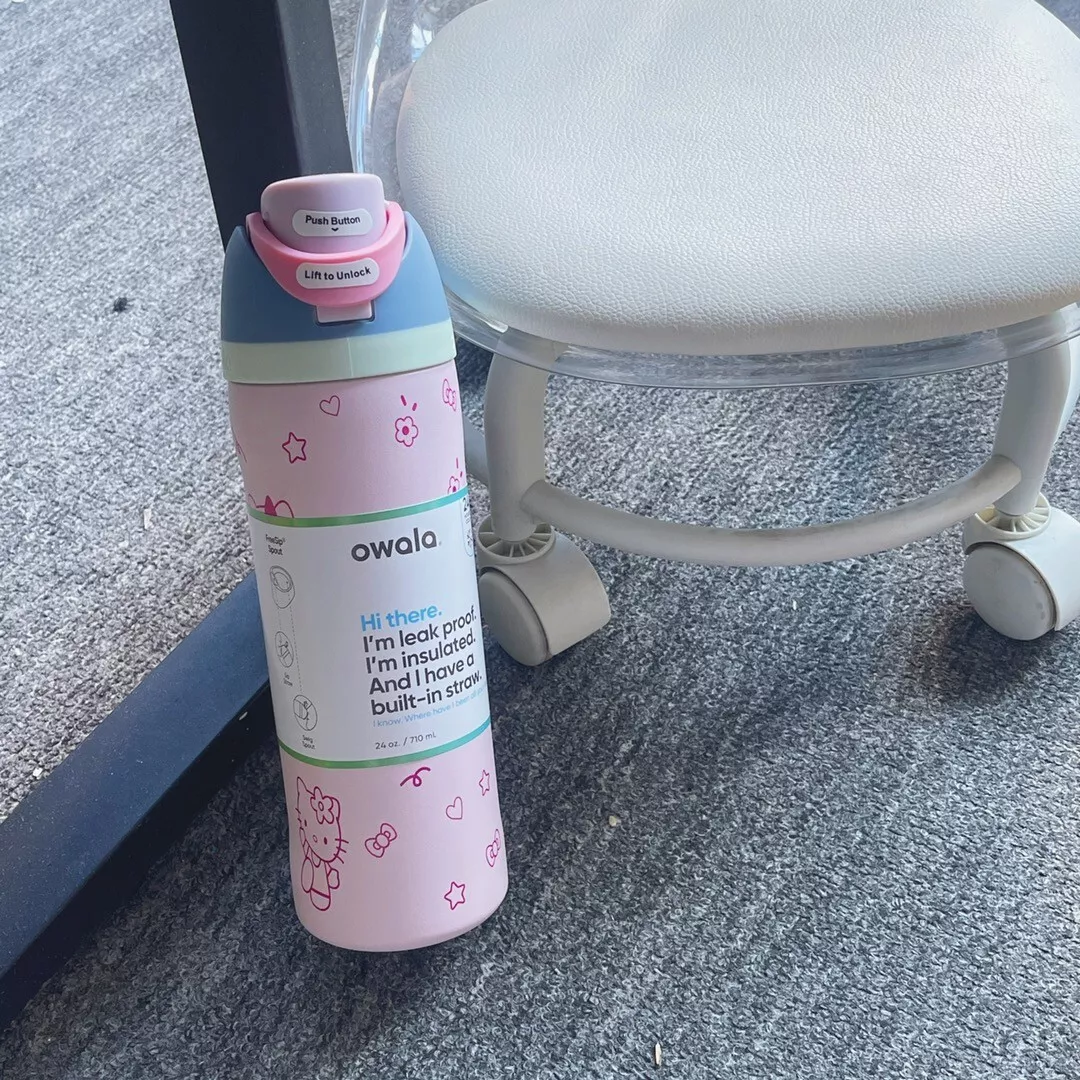 Owala UO Exclusive FreeSip 32 Oz Water Bottle 