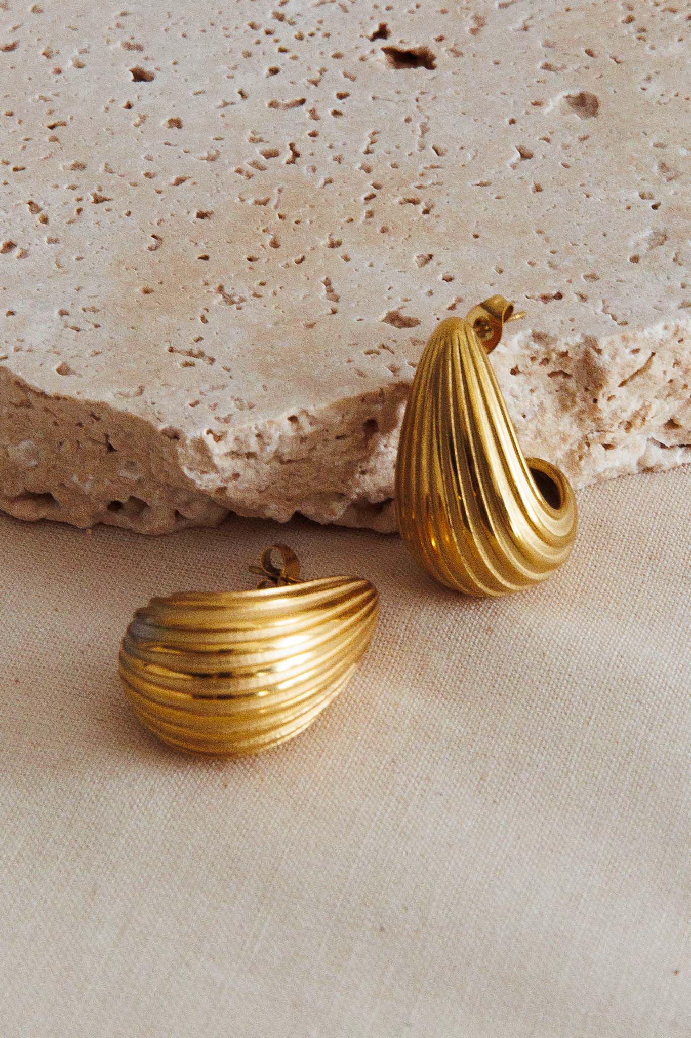 Melonie Striped Ridged Earrings Gold