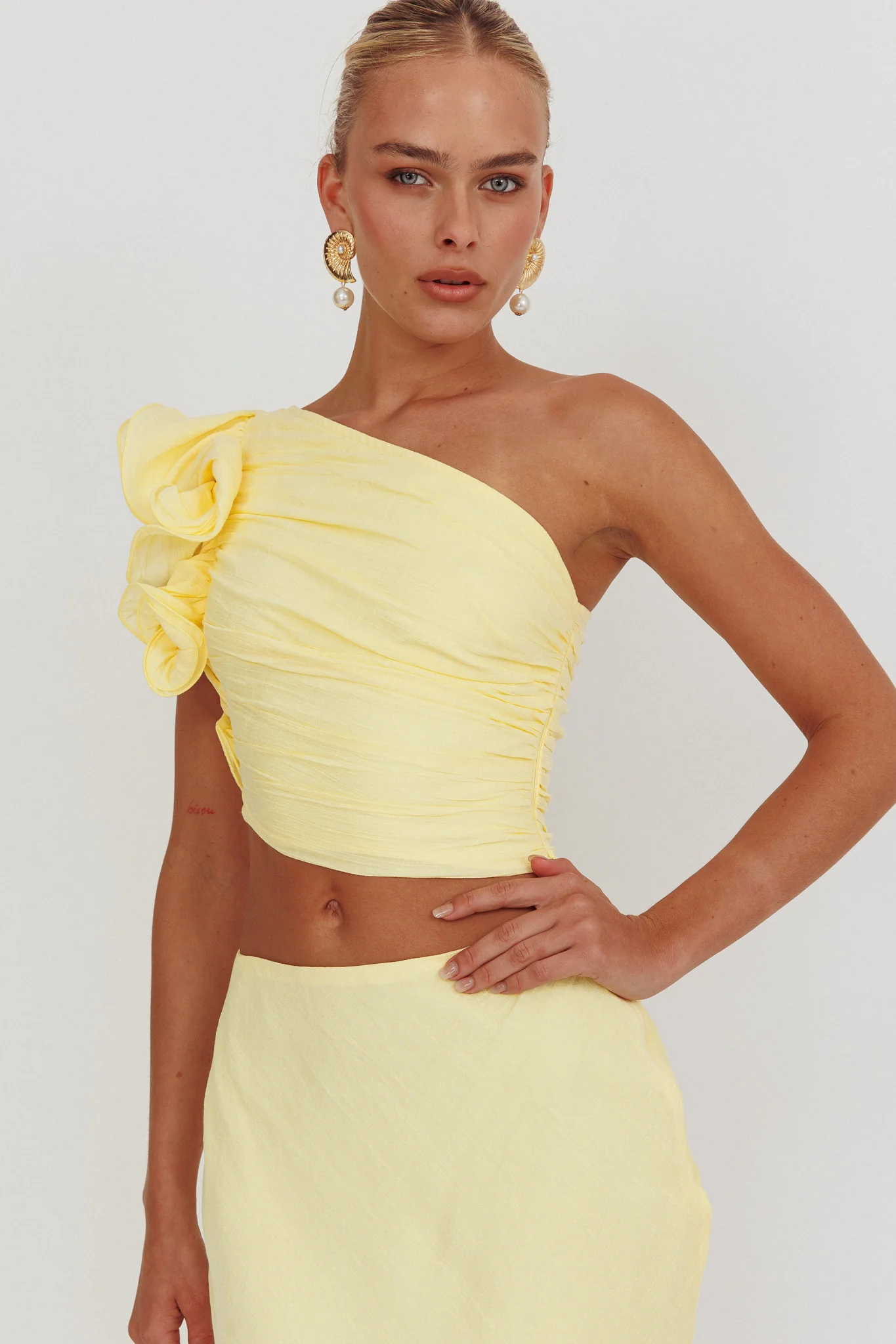 Deanna One-Shoulder Ruffle Top Lemon