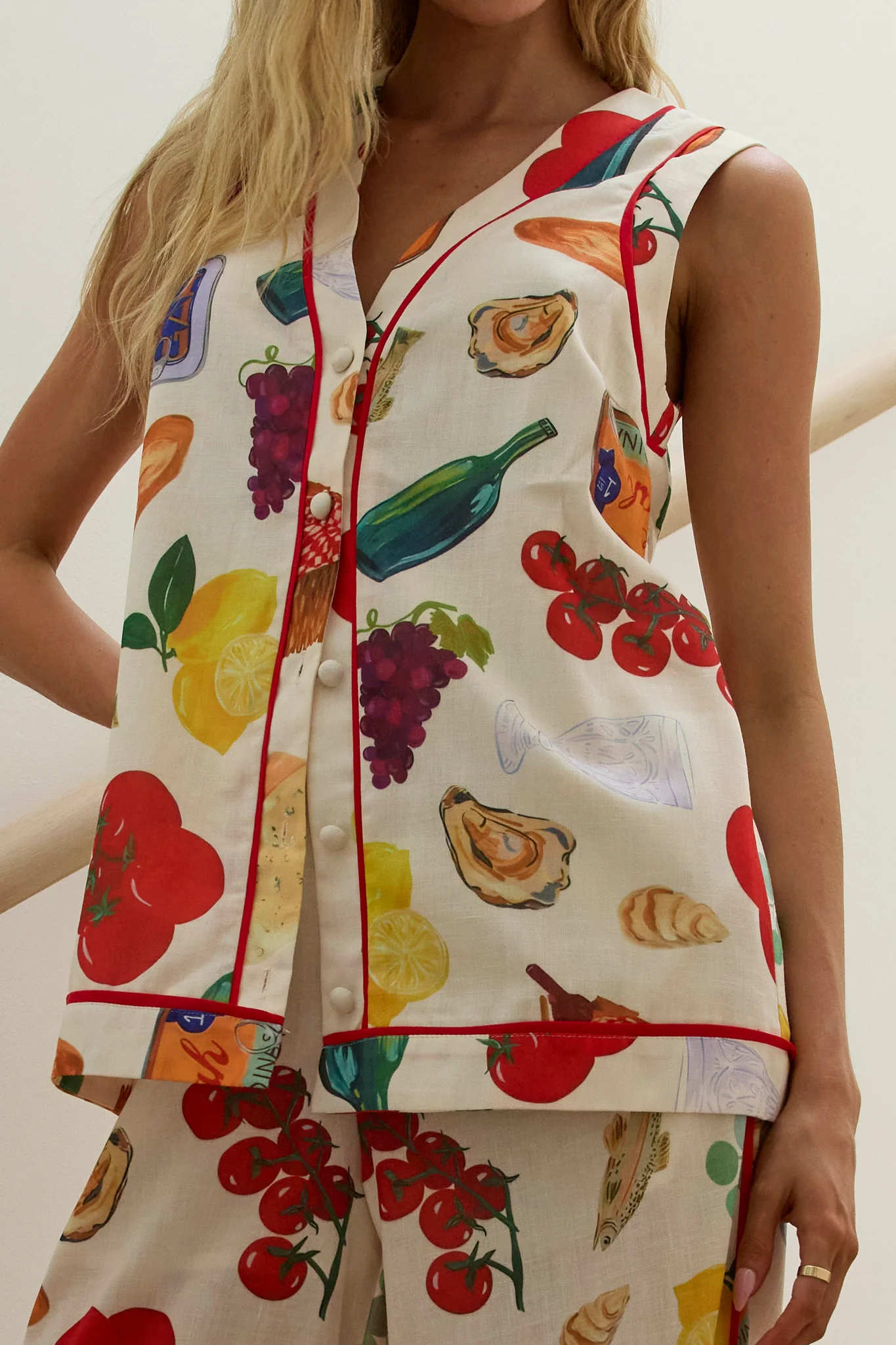 Canyons Sleeveless Button Top Print Beige