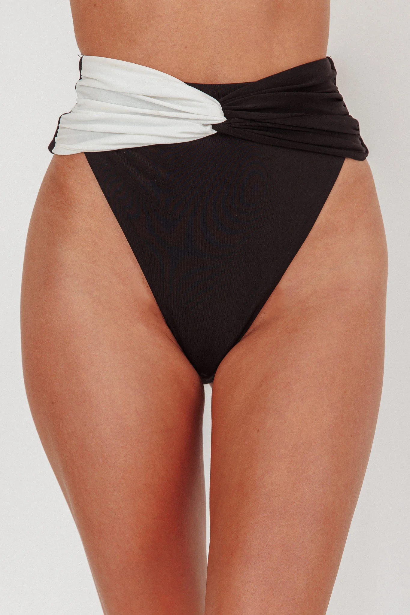 Monique High Waist Twist Bikini Bottom Black/Off White