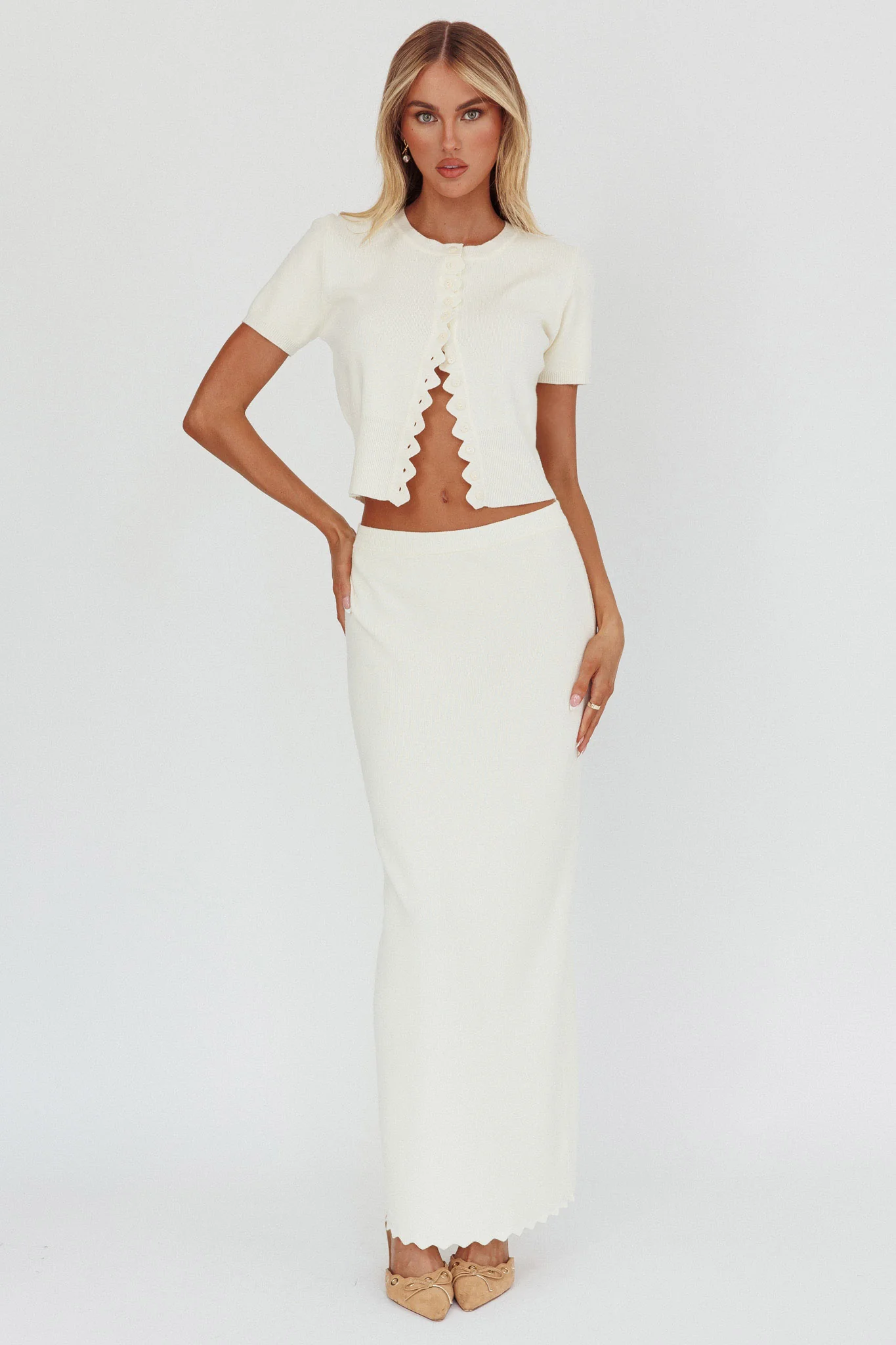 Don't Mind Scallop Edge Knit Skirt Cream