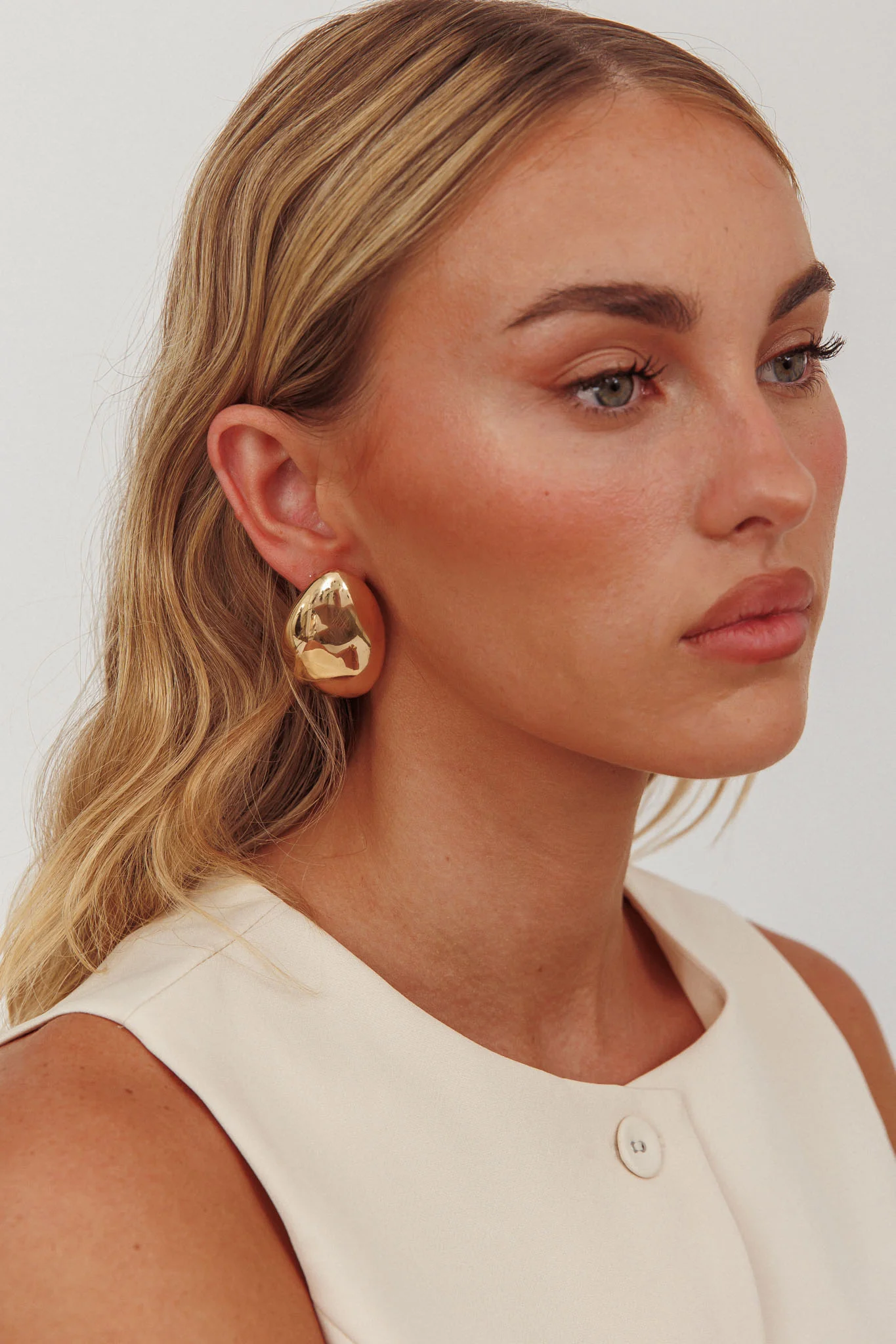 Sassie Irregular Pebble Earrings Gold
