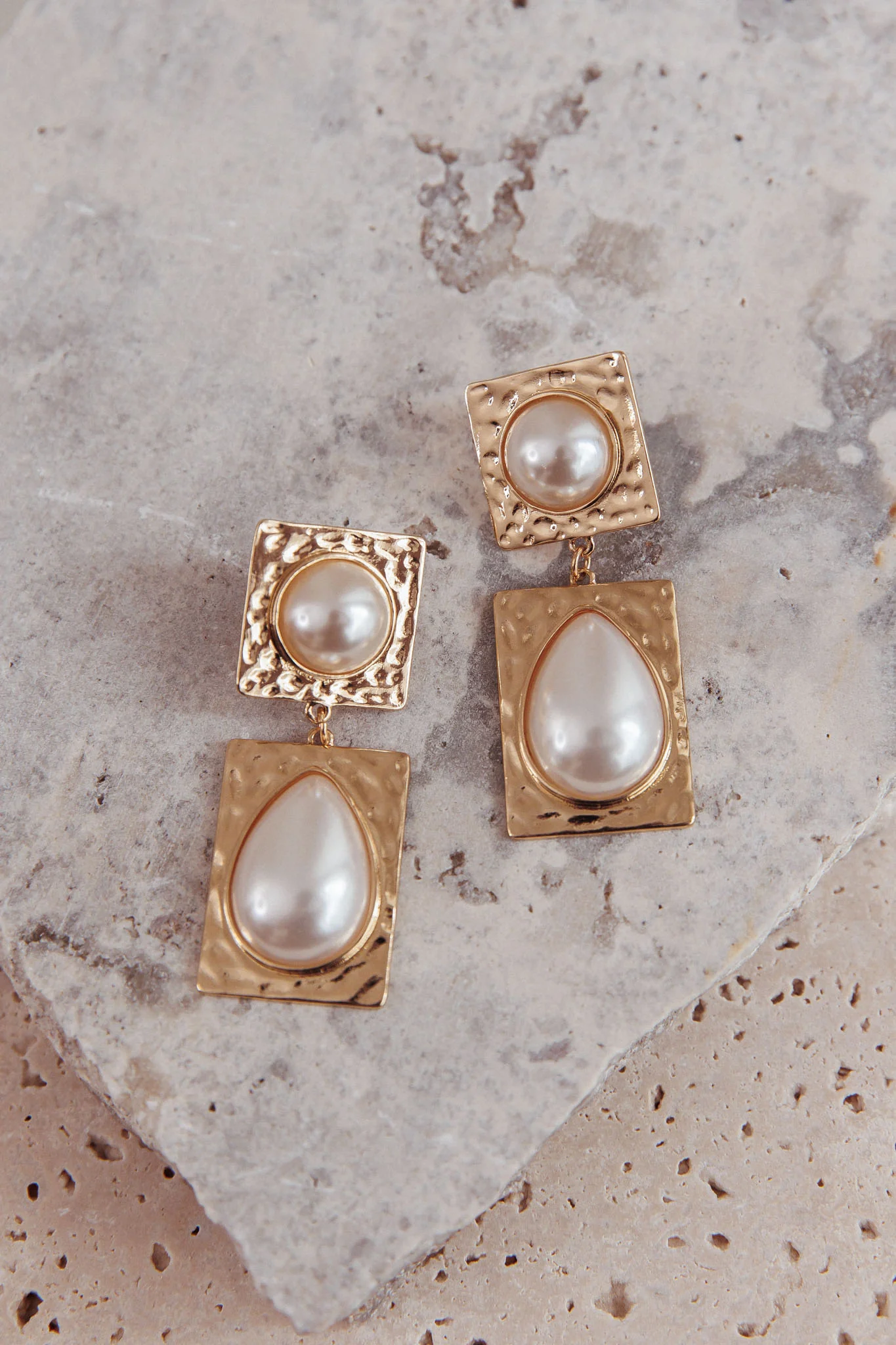 Chloe Hammered Drop Earrings Gold/Pearl