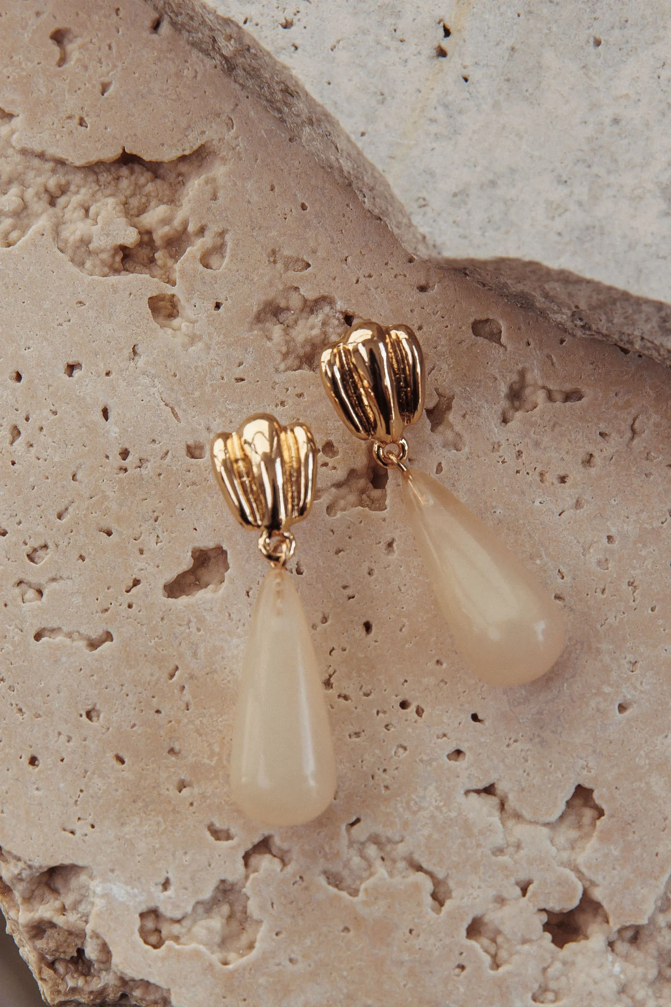 Salem Droplet Earrings Gold/Ivory Tort