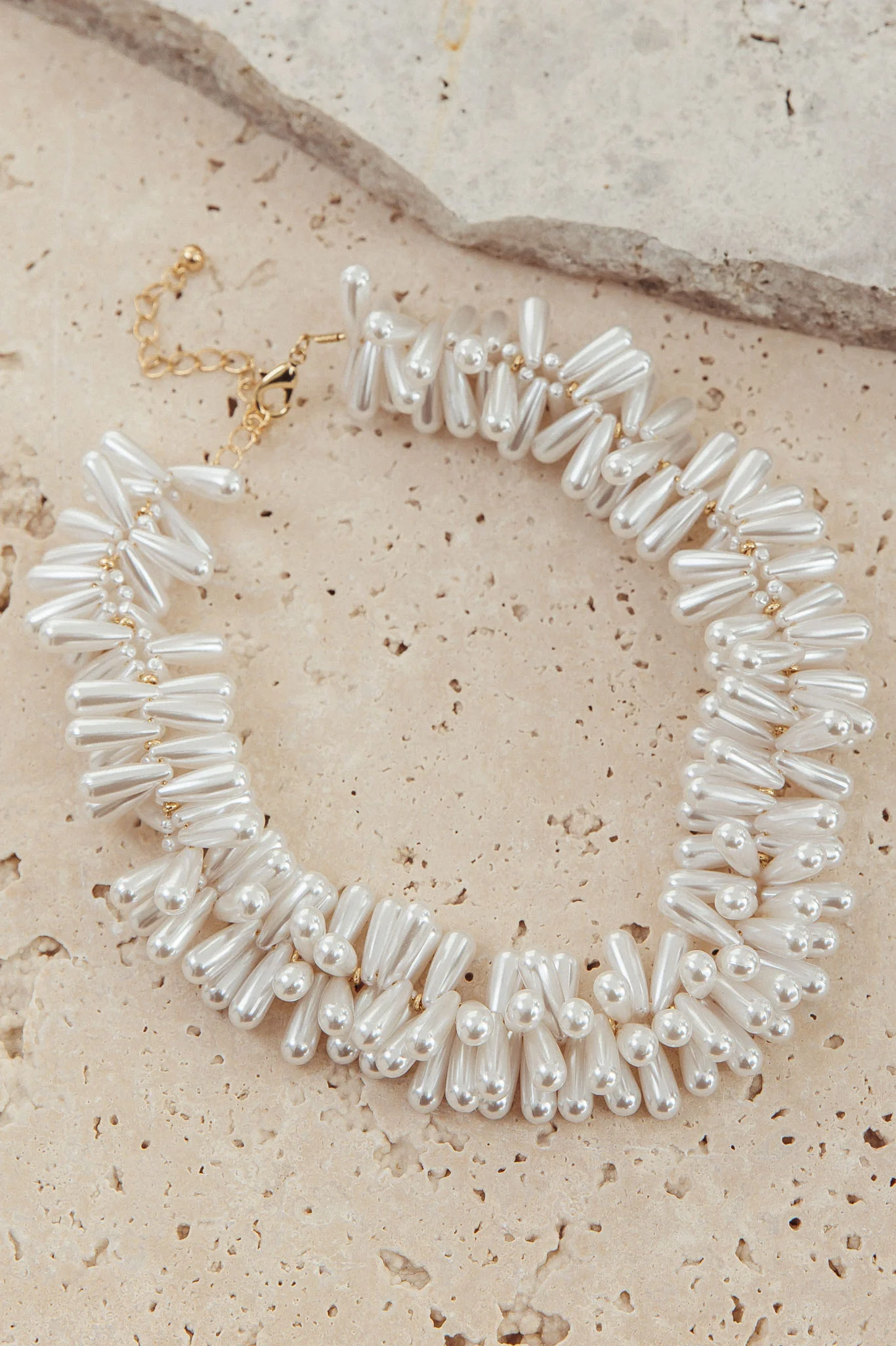 Cameron Teardrop Choker Necklace Pearl