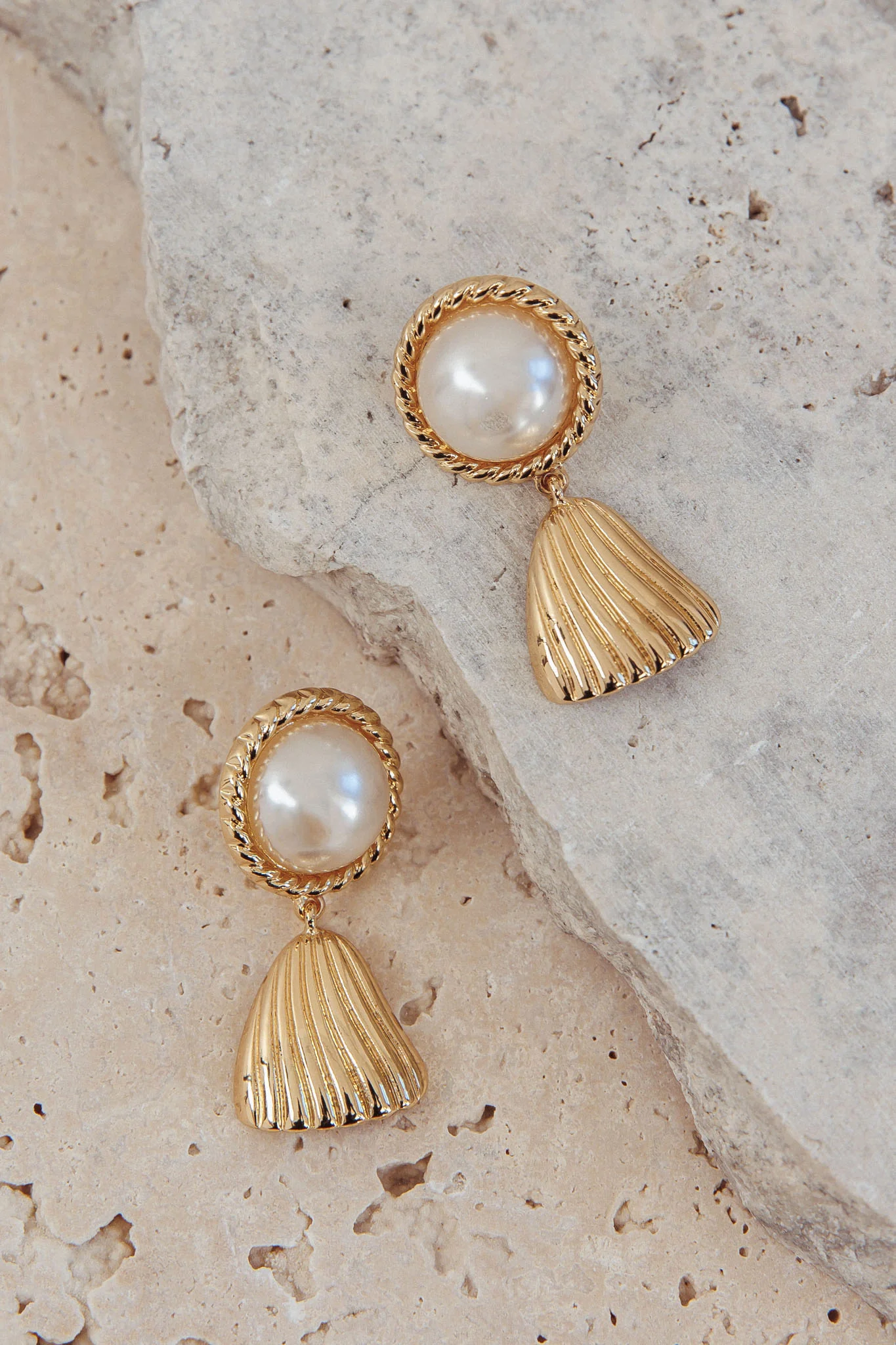 Valentina Tassel Pearl Earrings Gold/Pearl