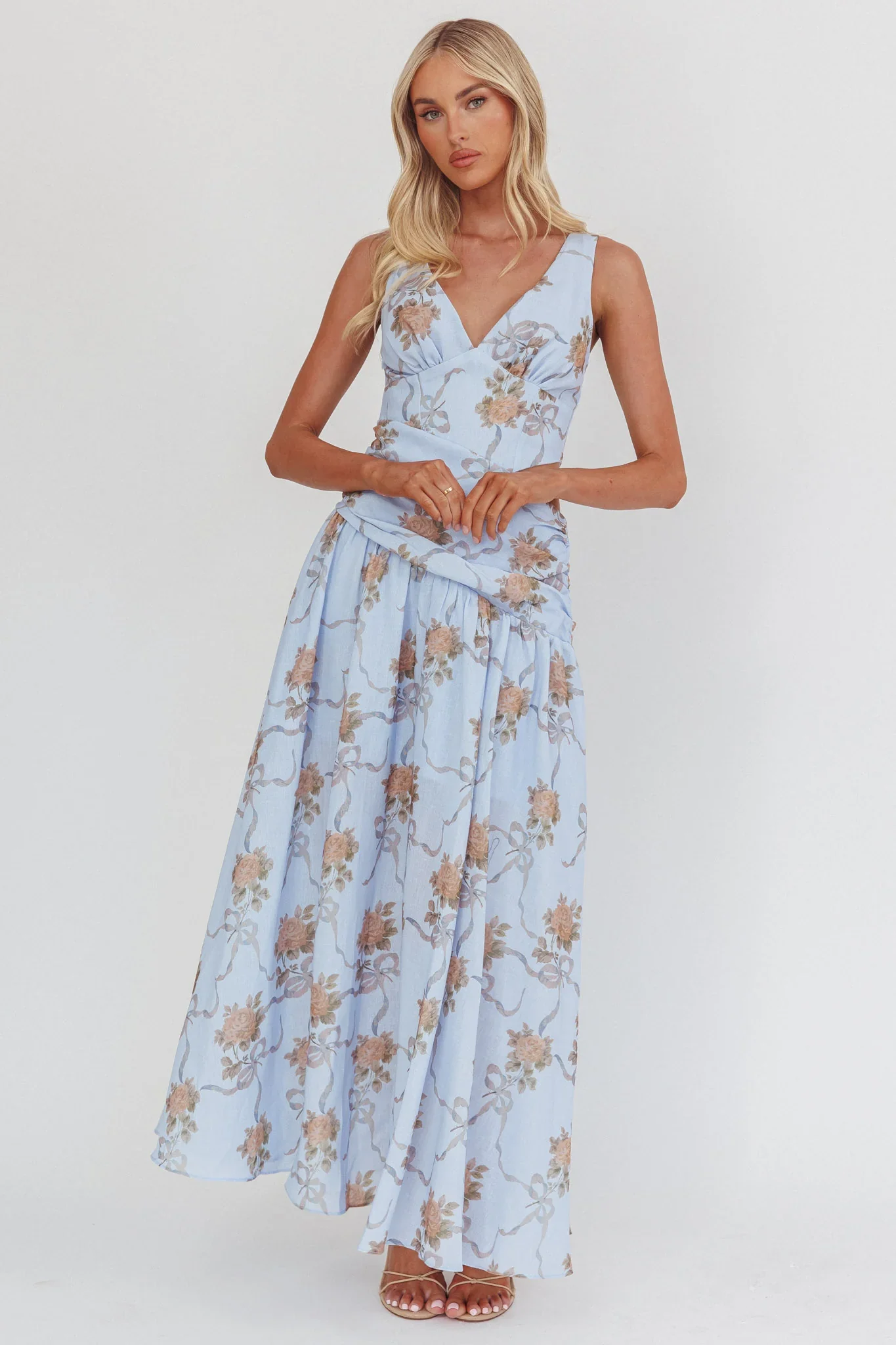 First Dates Waist Cut-Out Maxi Dress Floral Blue