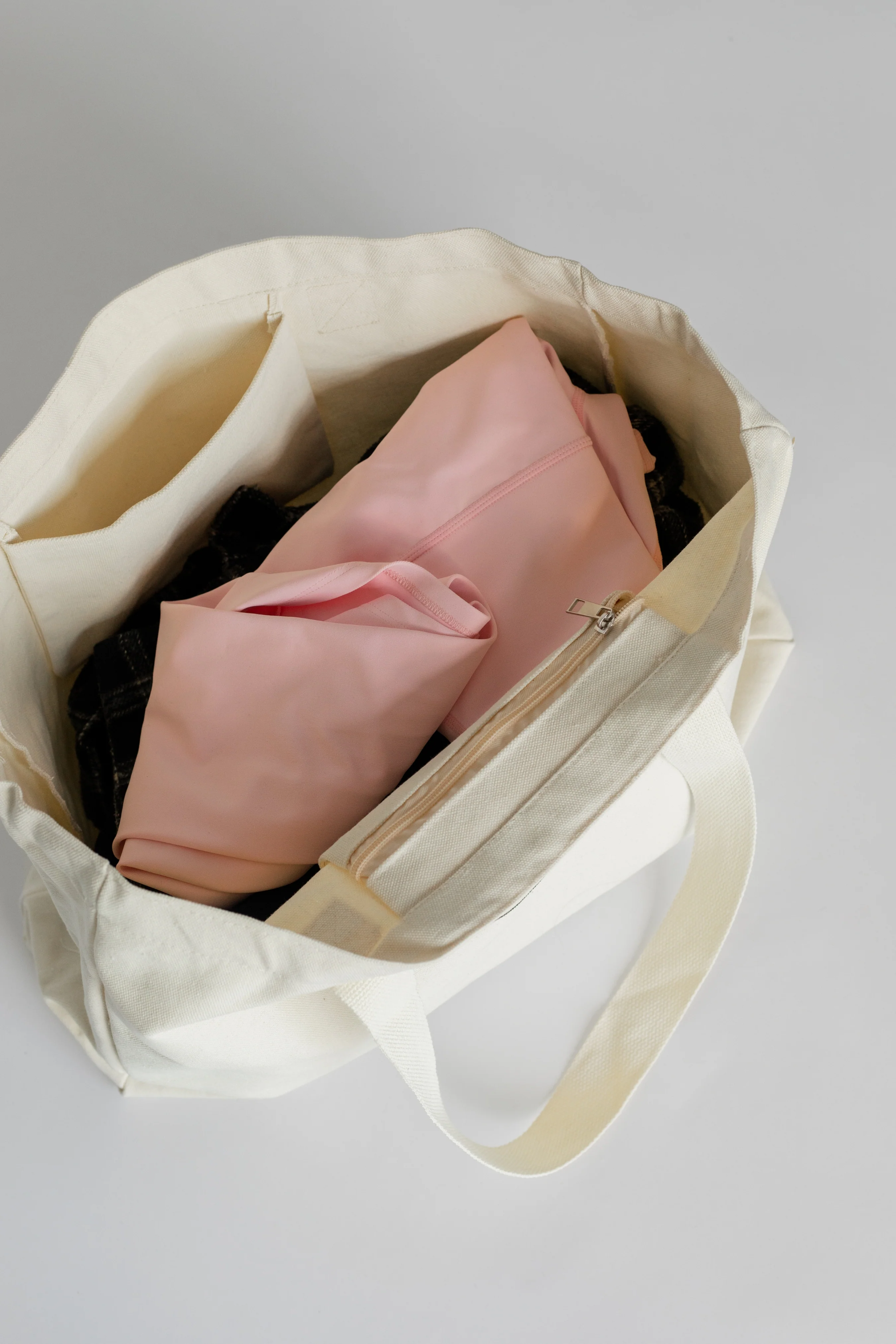 SUAV Club Oversized Tote Bag