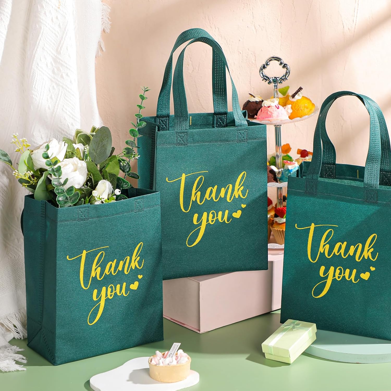 Sweetude 30 Pcs Valentine's Day Thank You Gift Bags with Handles Bulk Reusable Goodie Bag Non Woven Foldable Bag for Graduation Wedding Bridesmaid Gifts(11 x 12 x 5 Inch,Black)
