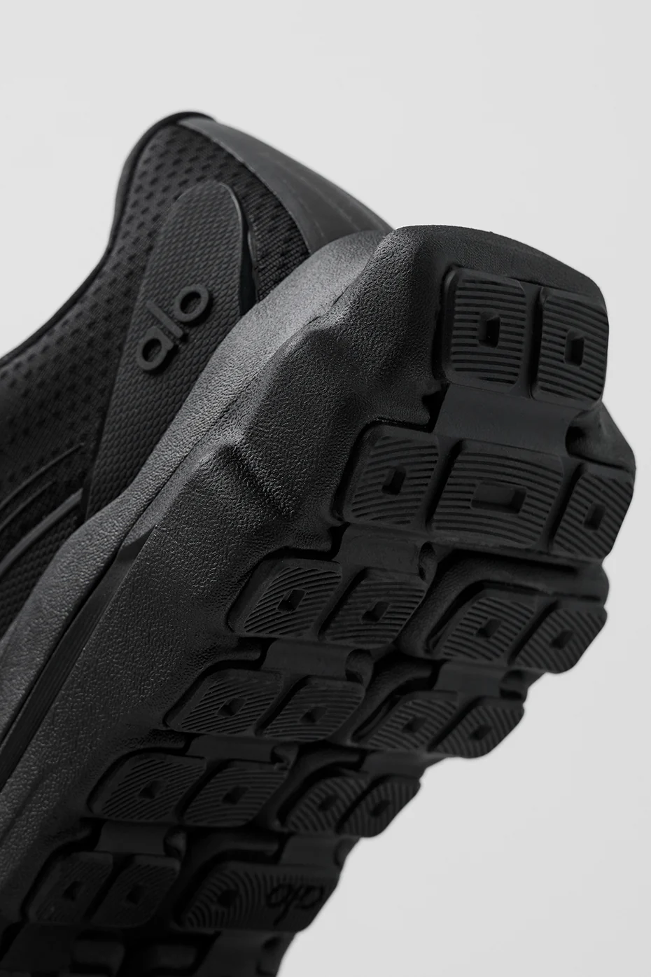 Alo Runner - Black/Black