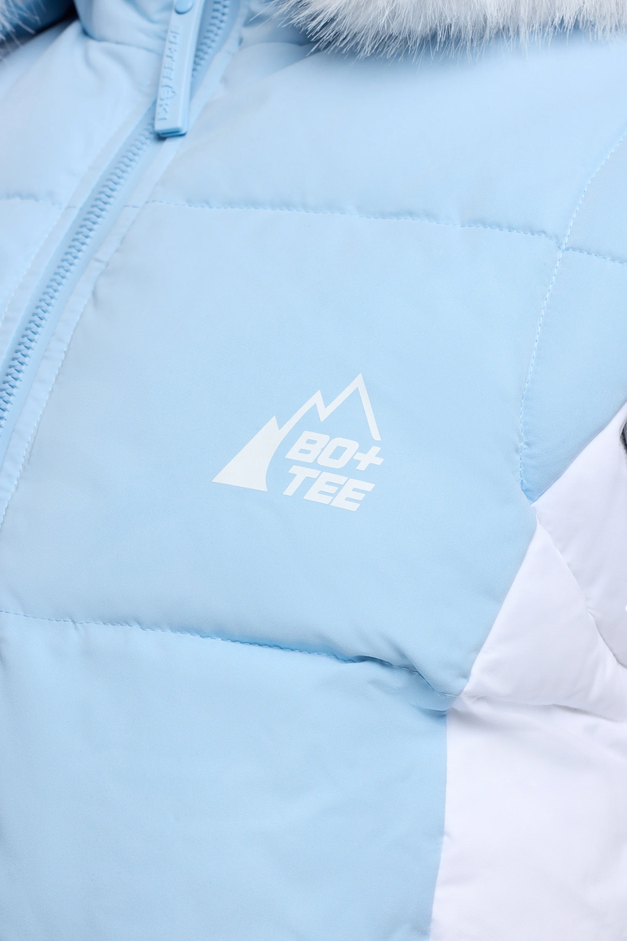 Alpine - Ski Jacket with Detachable Sleeves in Baby Blue