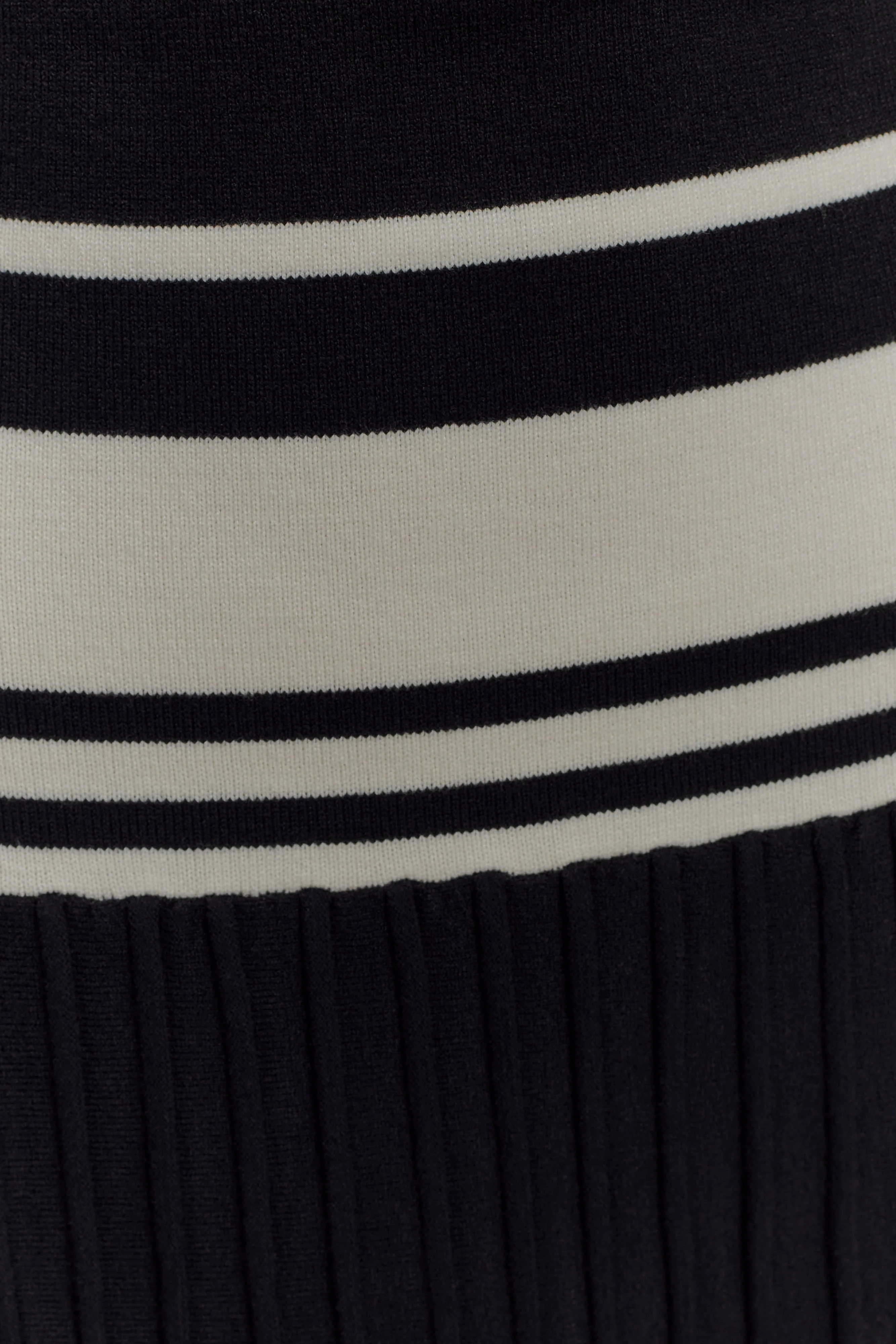 Solaris Strapless Contrast Knit Maxi Dress - Black/White