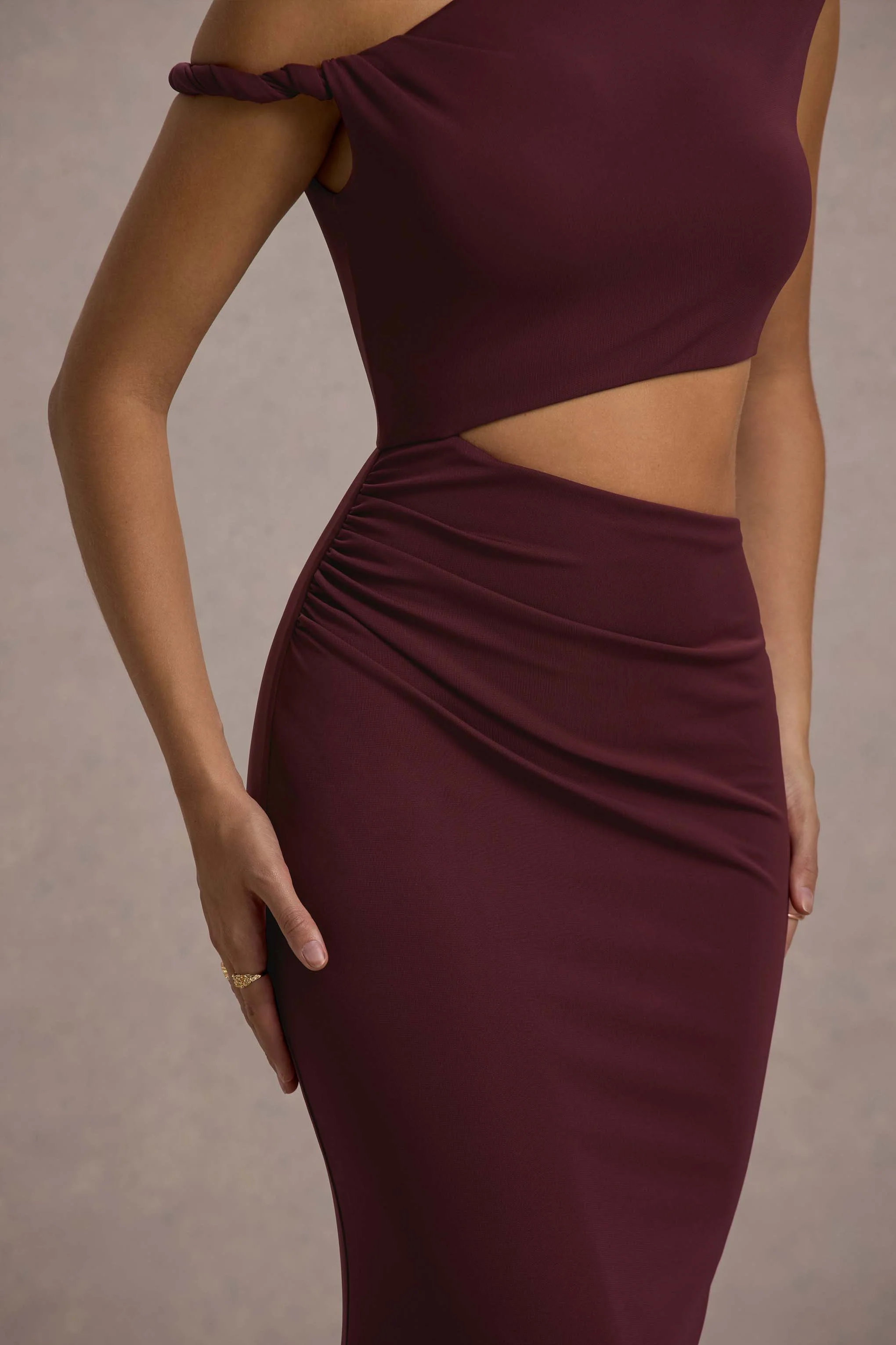 Thaliana | Port Cut-Out Open-Back Maxi Dress