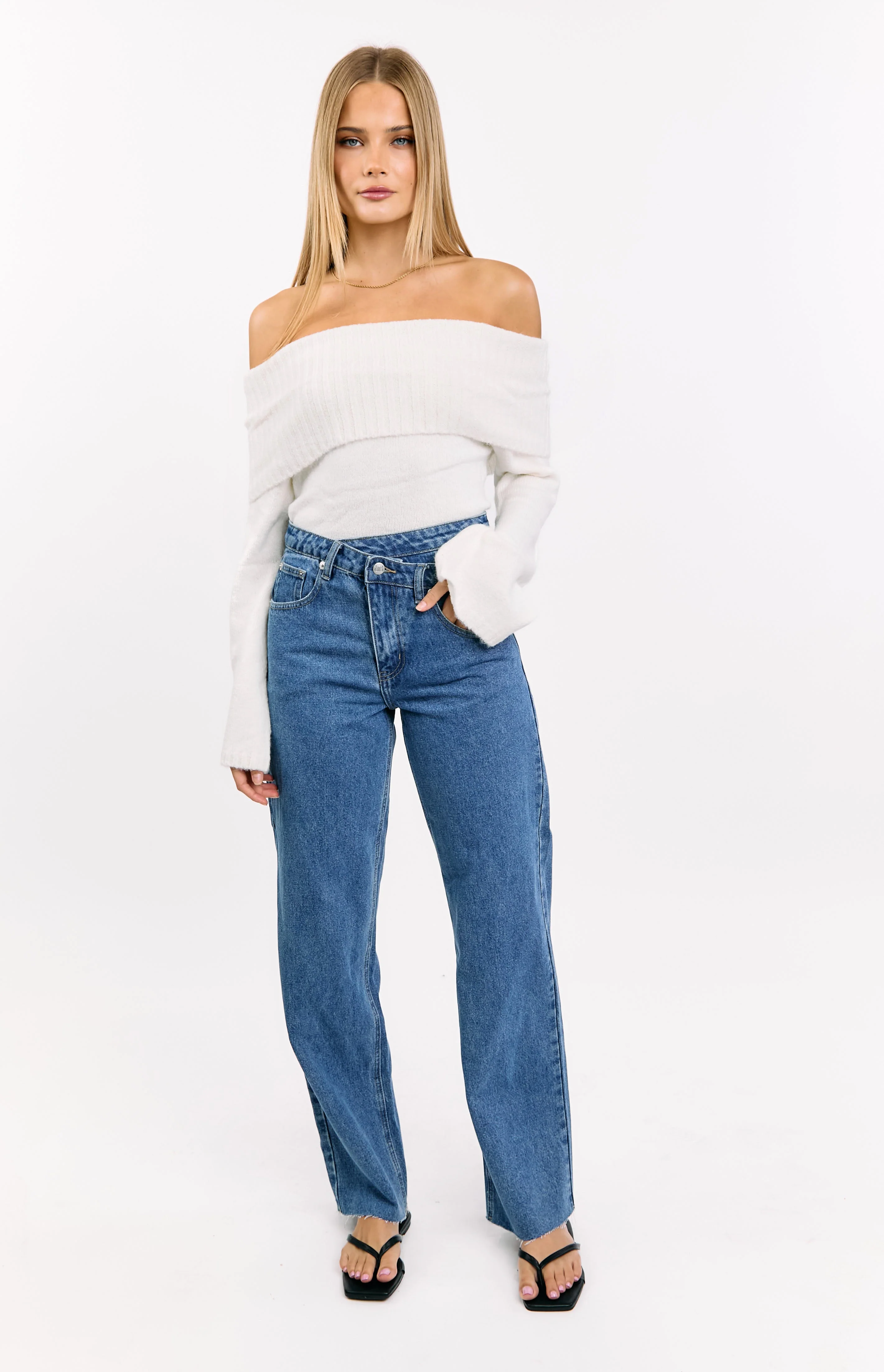 Kansis Mid Wash Scallop Pockets Uneven Waist Jeans