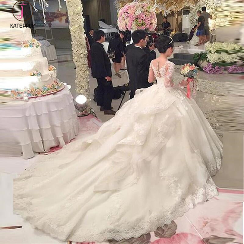 Gorgeous ivory Lace Appliques Long Sleeves Ball Gown Wedding Dress KPW0168