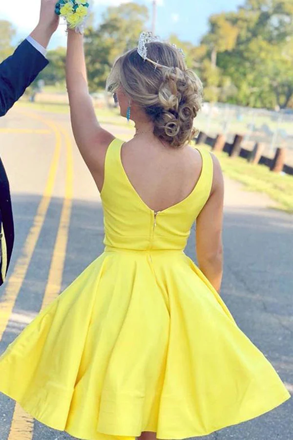 A Line V Neck Short Yellow Prom Dresses Satin Homecoming Dresses KPH0652