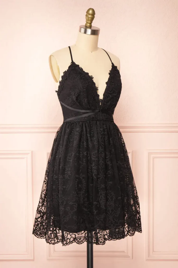 Black Lace Straps A-line Short Party Dress Lace Homecoming Dresses KPH0649