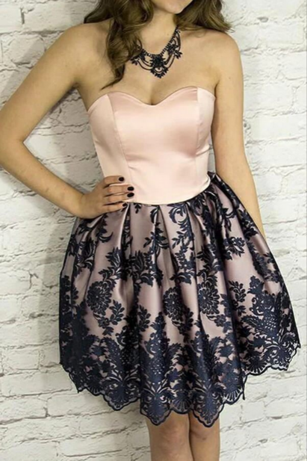 Black Lace A line Sweetheart Neck Strapless Short Homecoming Dresses KPH0644