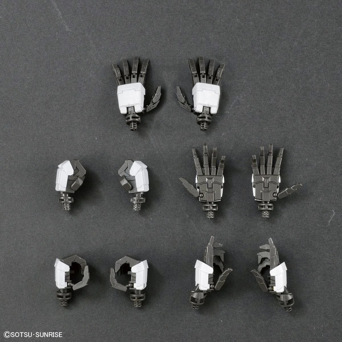 PG GN-001 Gundam Exia Model Kit