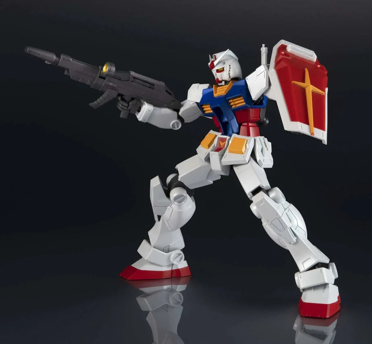 Bandai Gundam Universe Mobile Suit RX-78-2 Gundam Action Figure