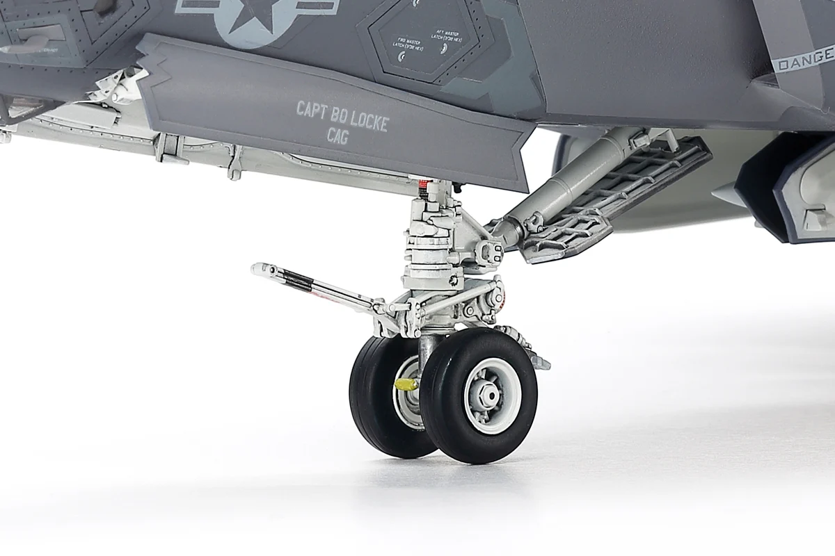 TAMIYA Lockheed F-35C Lightning II 1:48