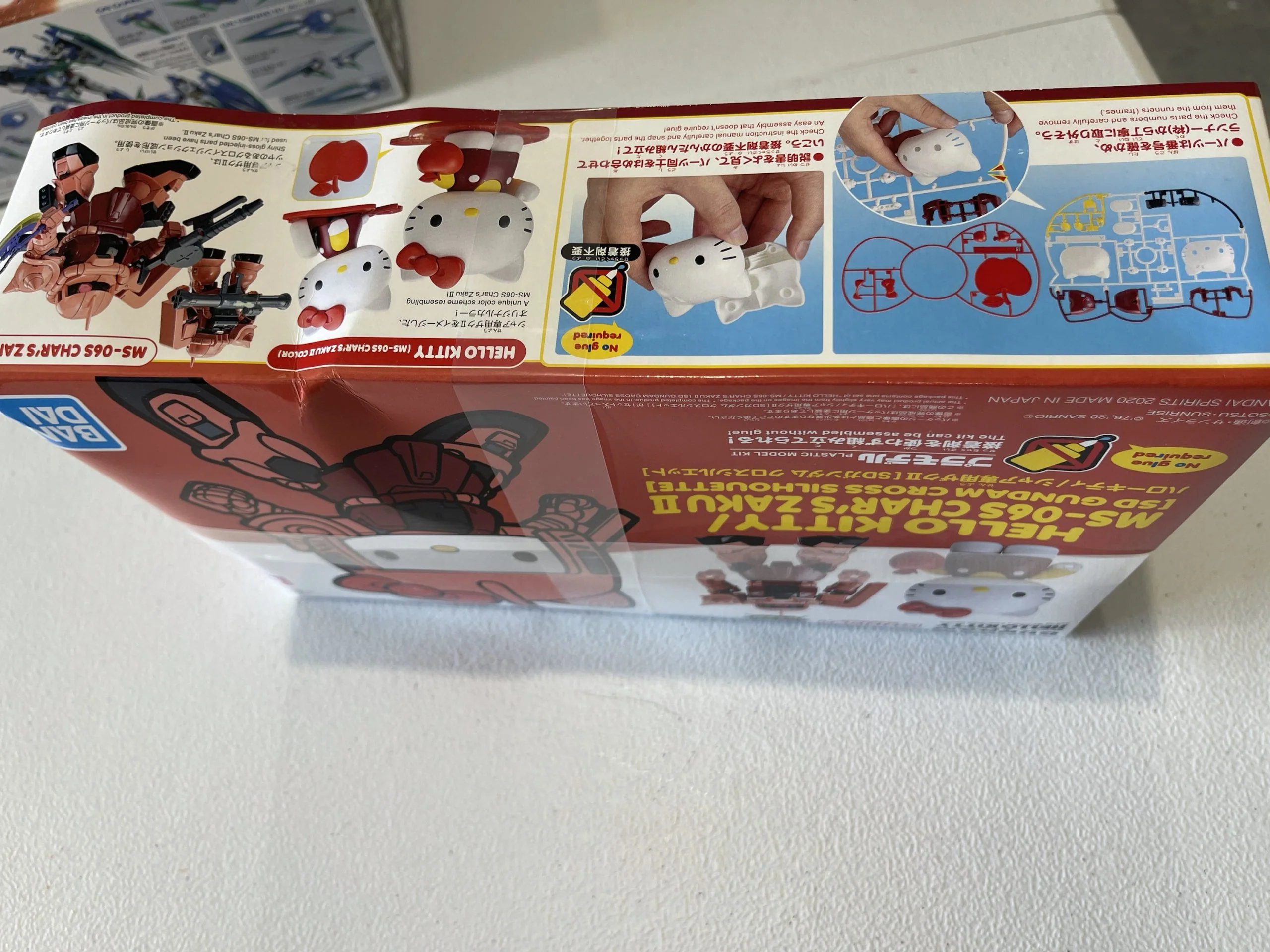 SD CROSS SILHOUETTE HELLO KITTY / CHAR’S ZAKU IISD Cross Silhouette Hello Kitty / Char’s Zaku II