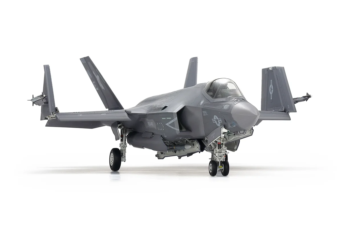 TAMIYA Lockheed F-35C Lightning II 1:48