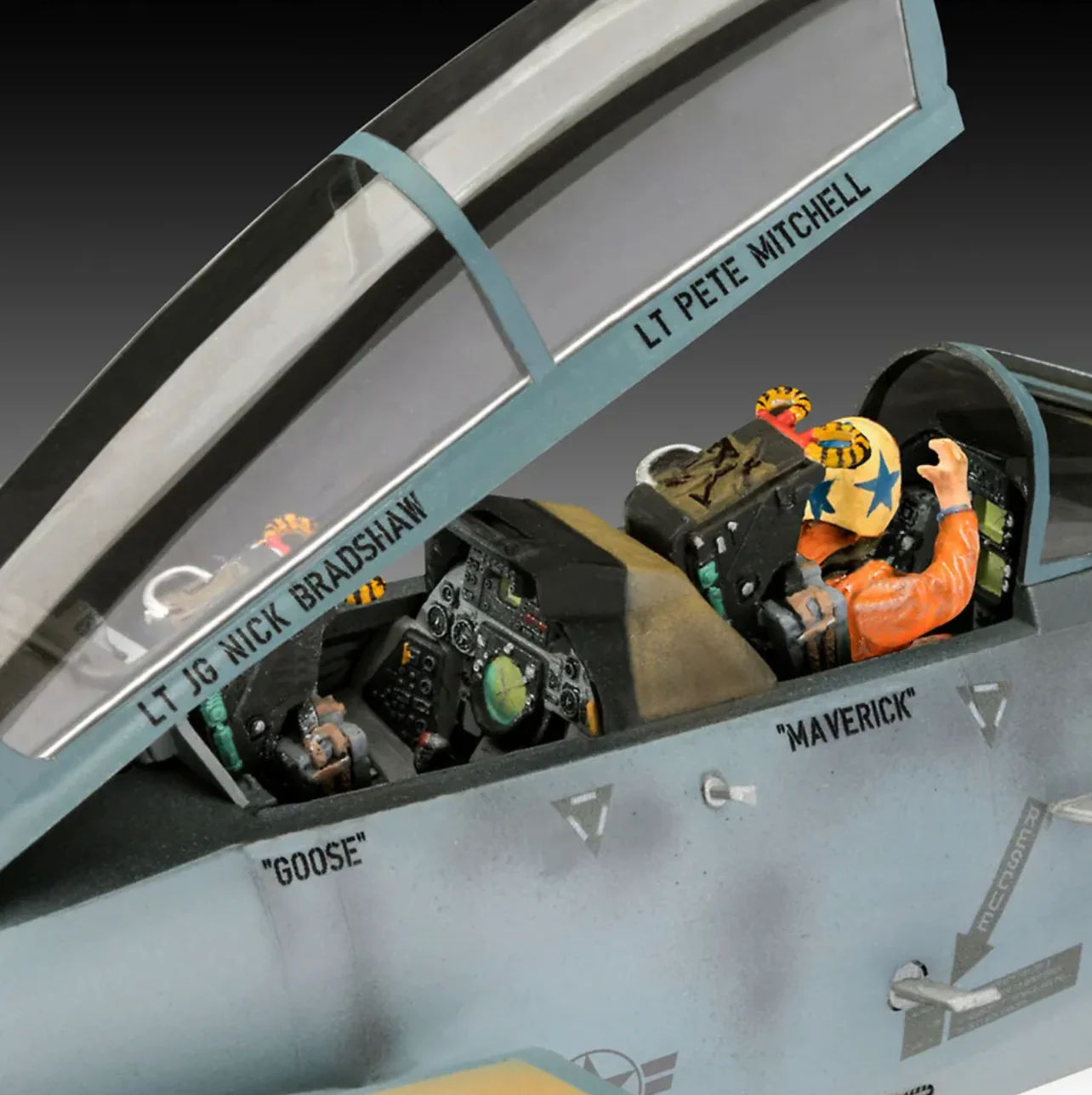 REVELL Maverick's F-14A Tomcat Jet Top Gun Model Kit Scale 1:48